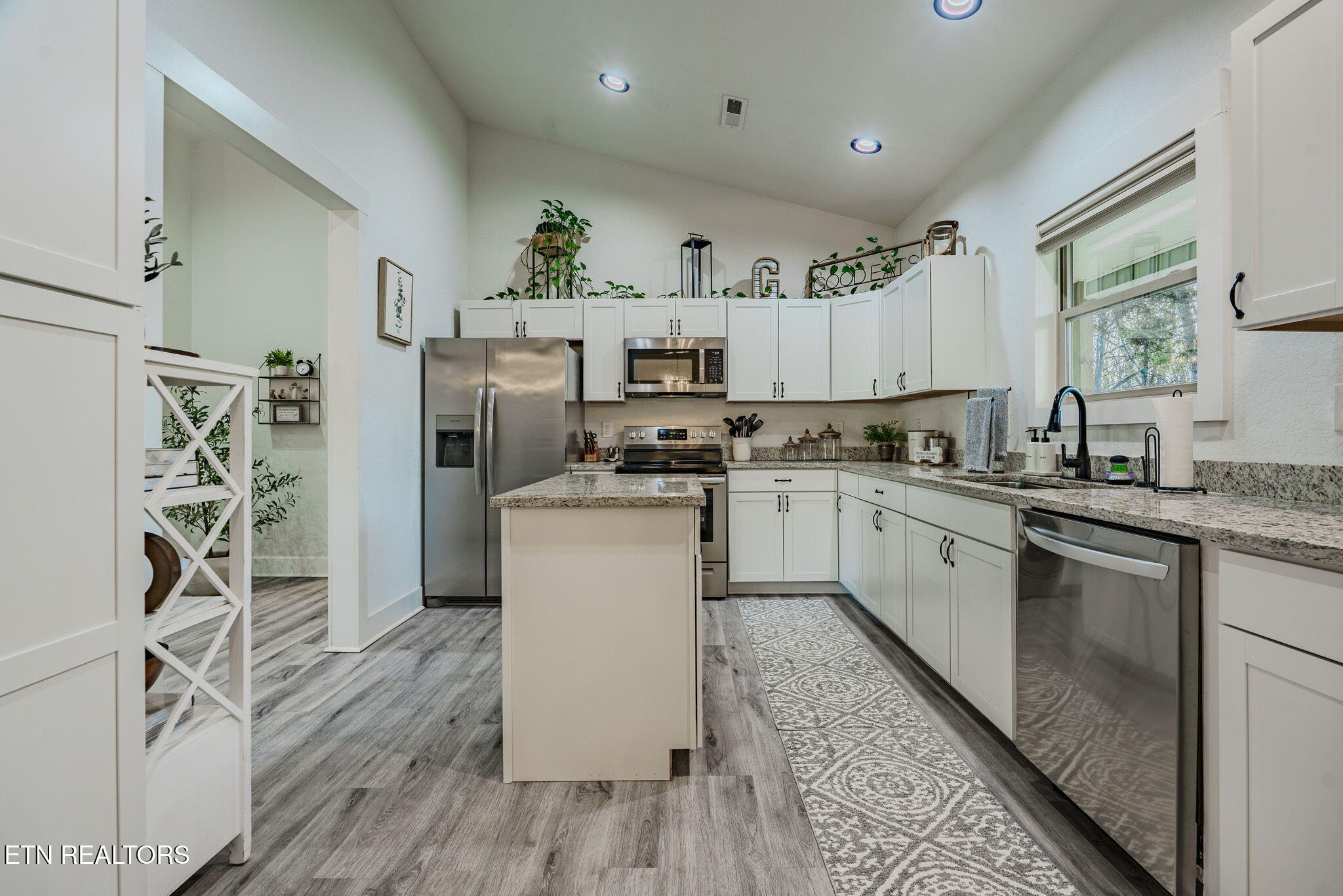 1811 Ally Lane Sevierville TN 37876