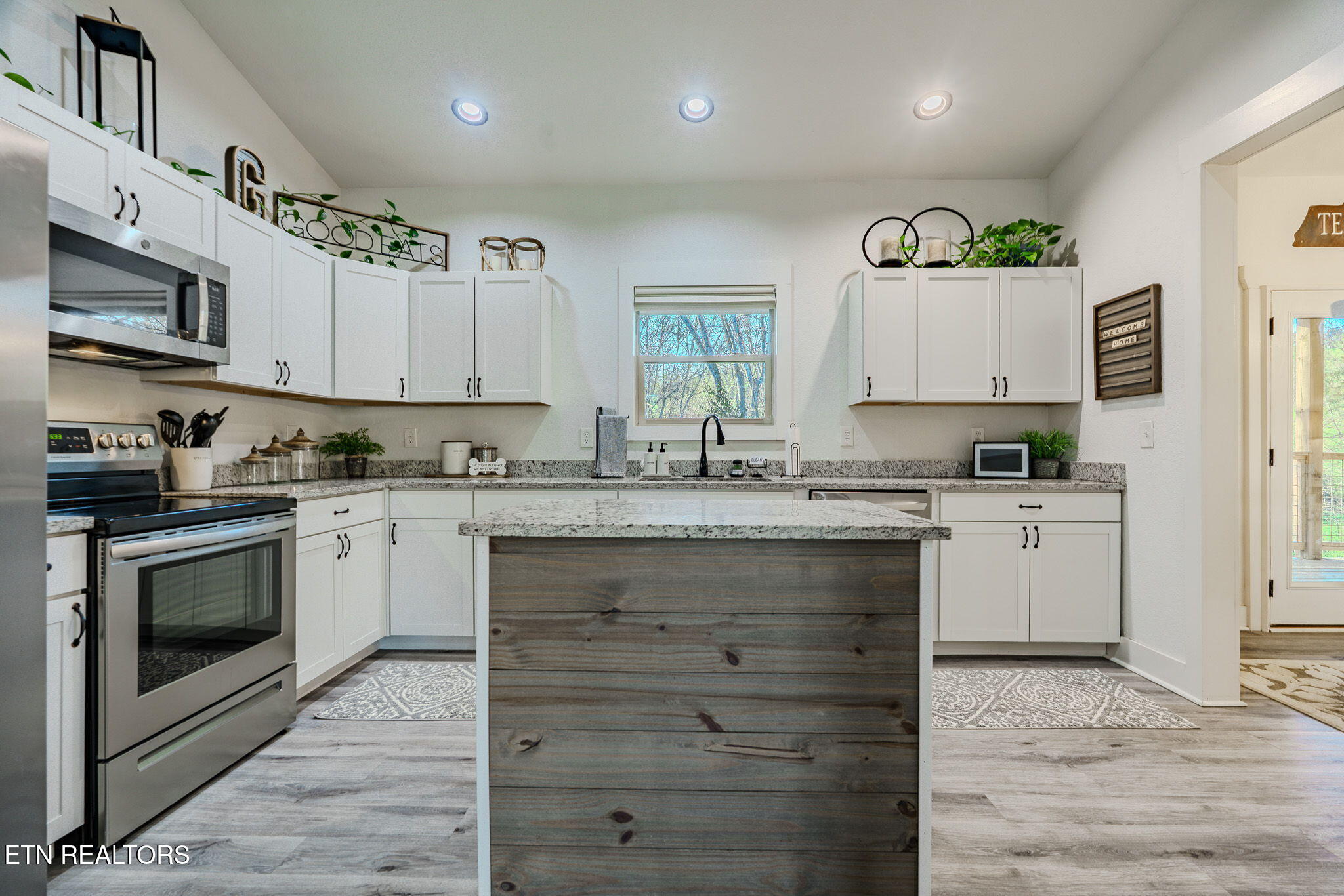 1811 Ally Lane Sevierville TN 37876