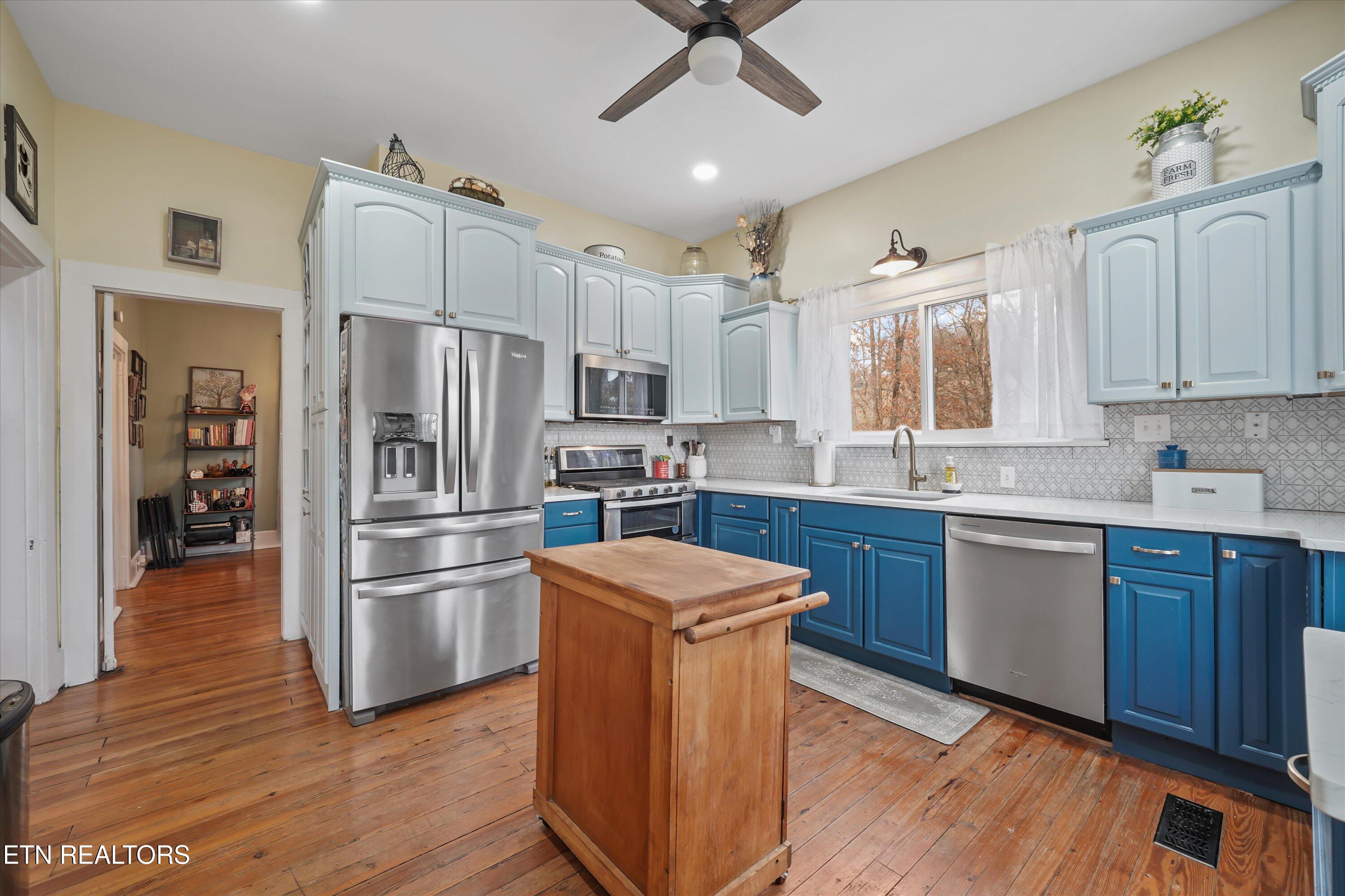 804 Lake City Highway Clinton TN 37716