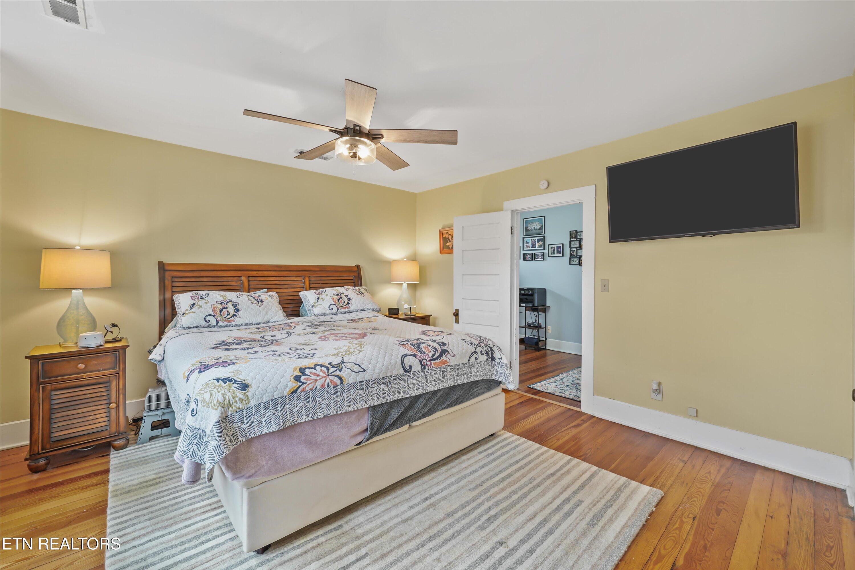 804 Lake City Highway Clinton TN 37716