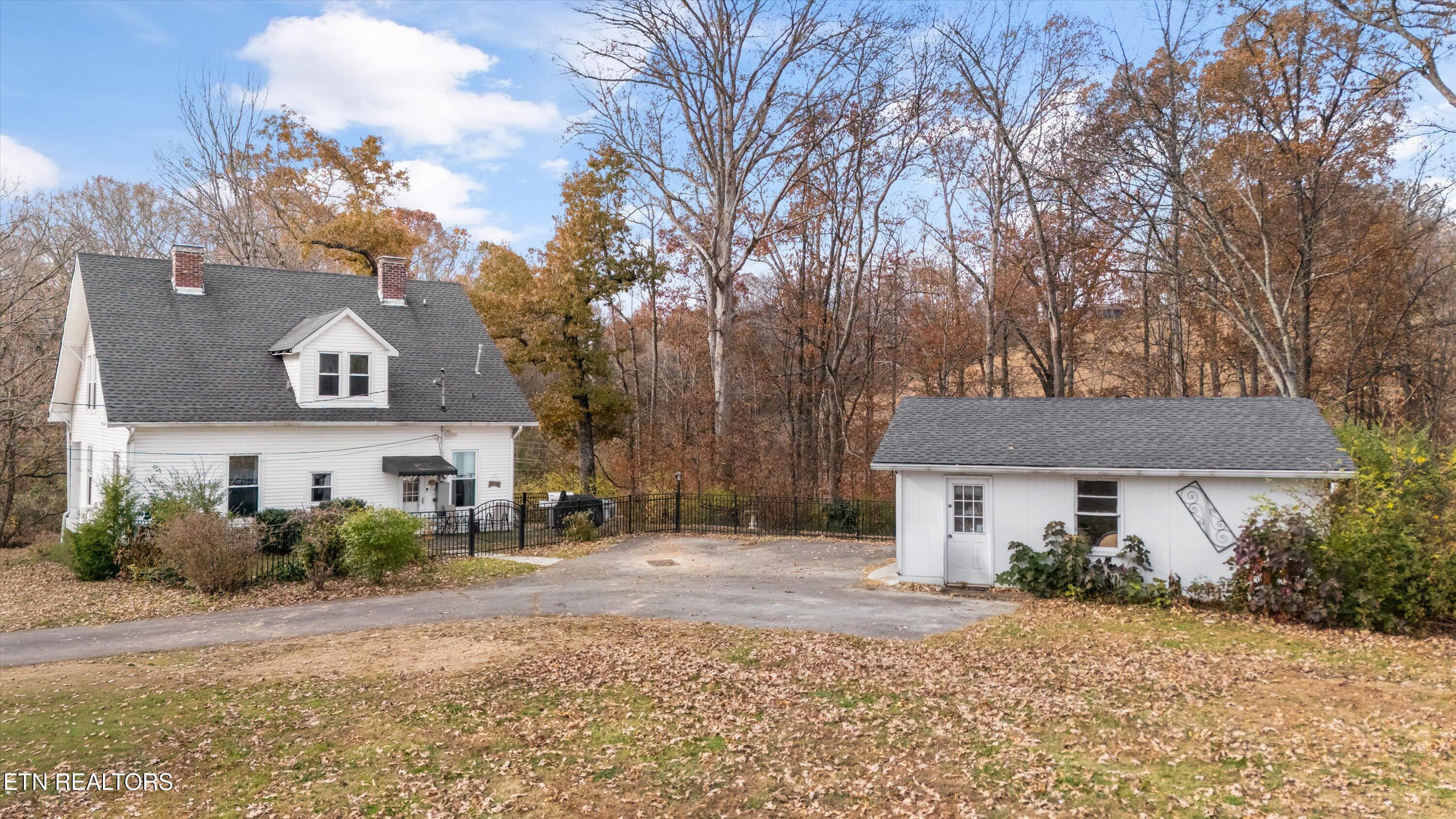 804 Lake City Highway Clinton TN 37716