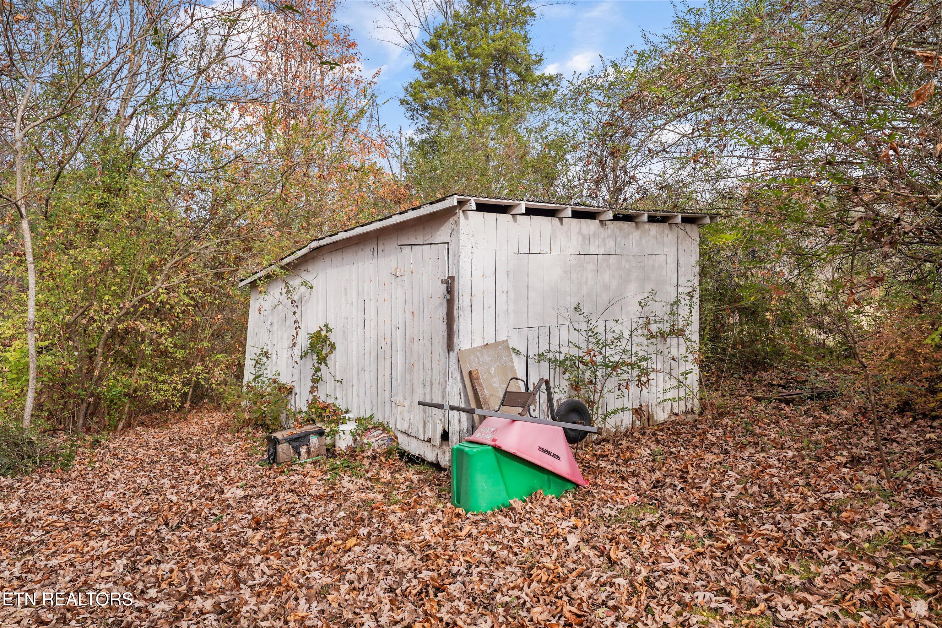 804 Lake City Highway Clinton TN 37716