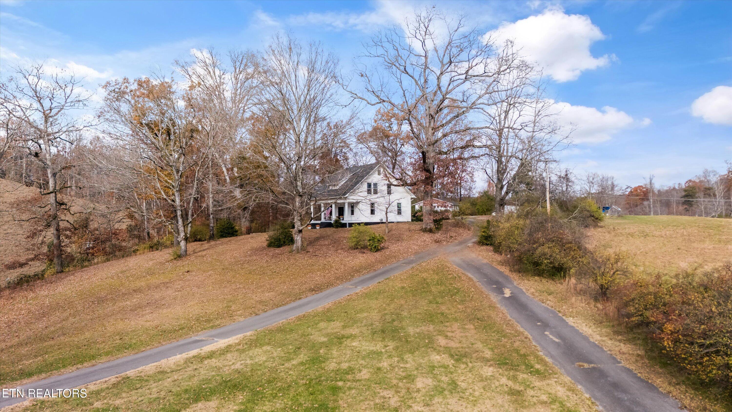 804 Lake City Highway Clinton TN 37716