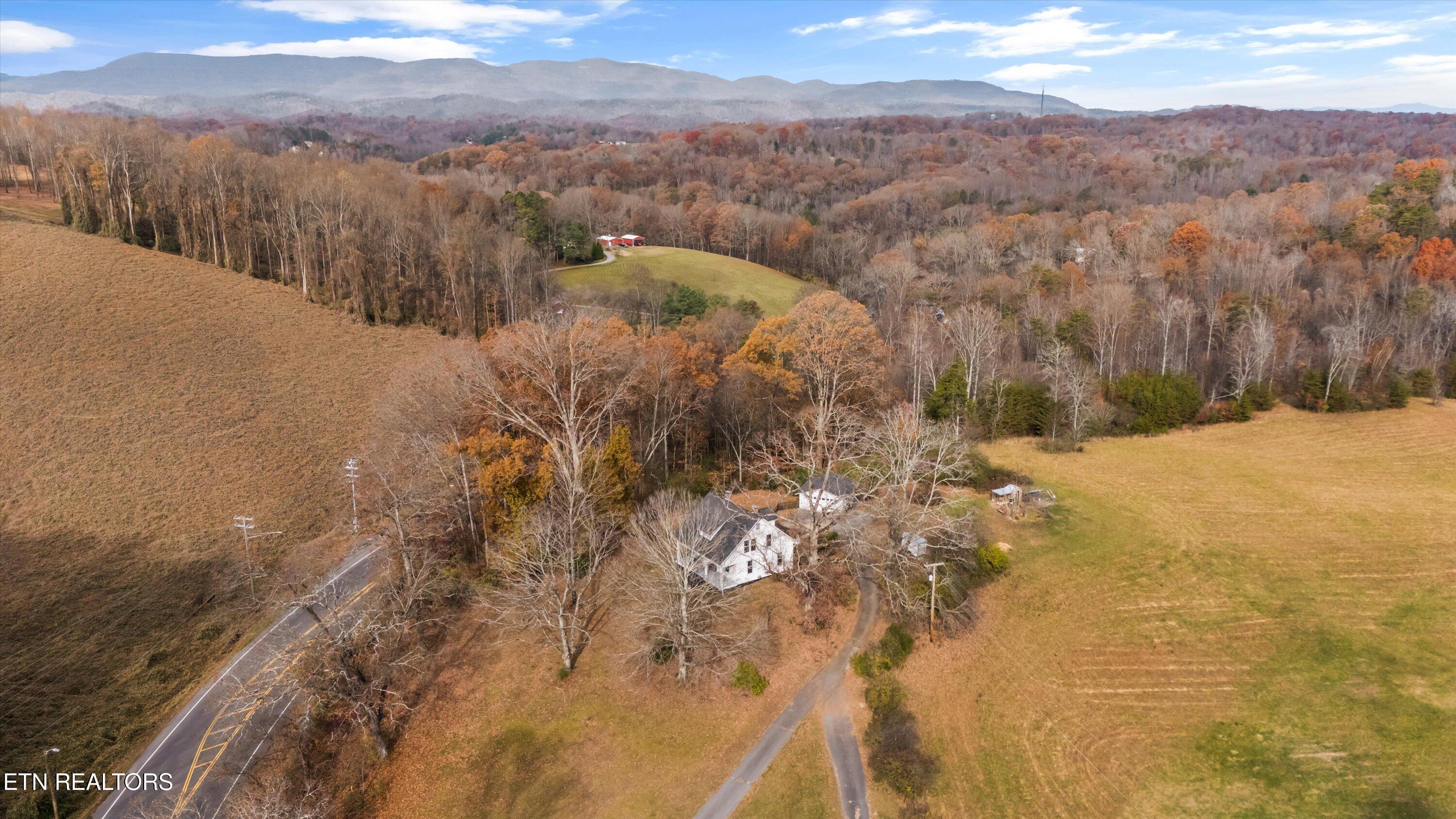 804 Lake City Highway Clinton TN 37716