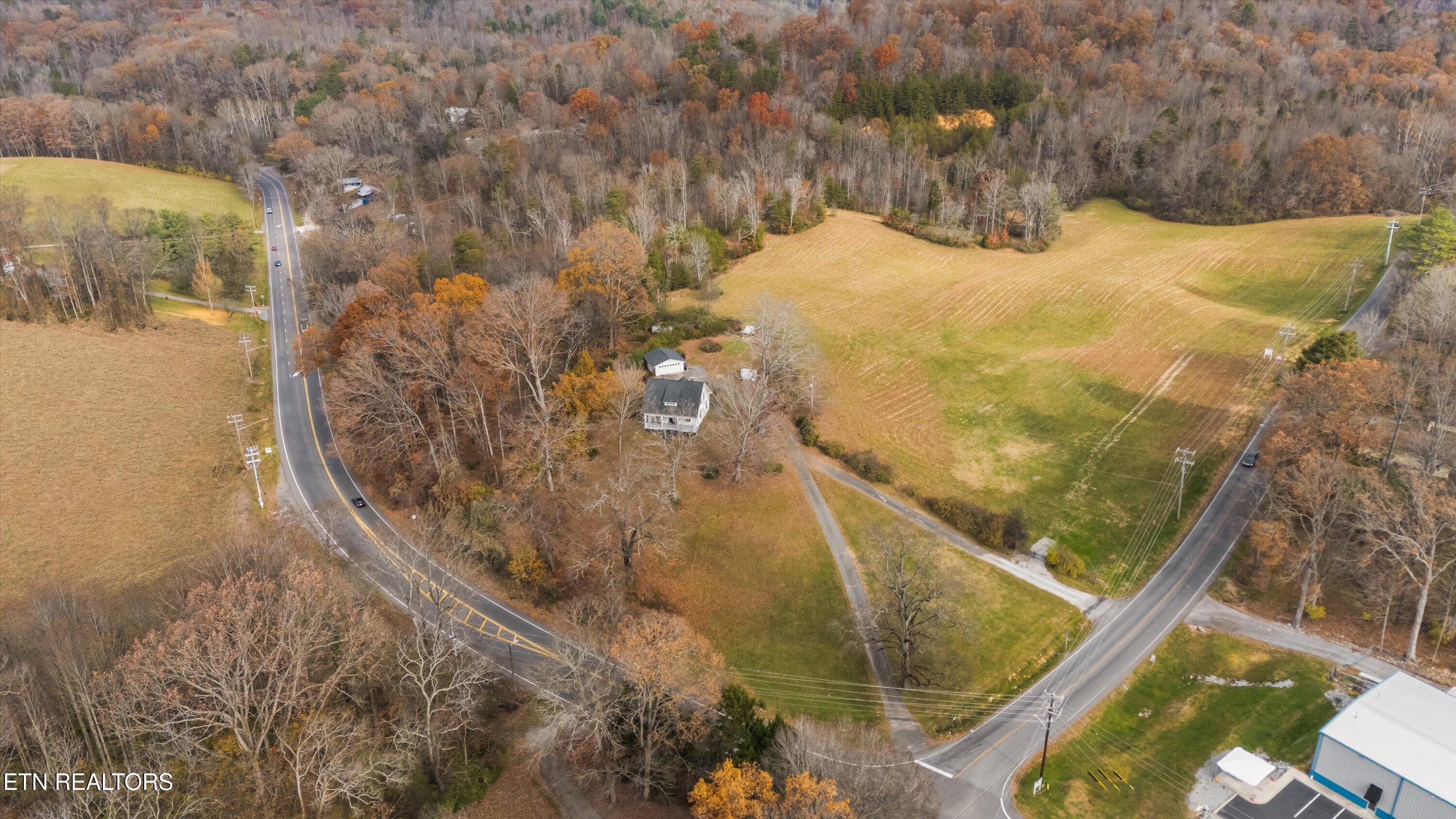 804 Lake City Highway Clinton TN 37716