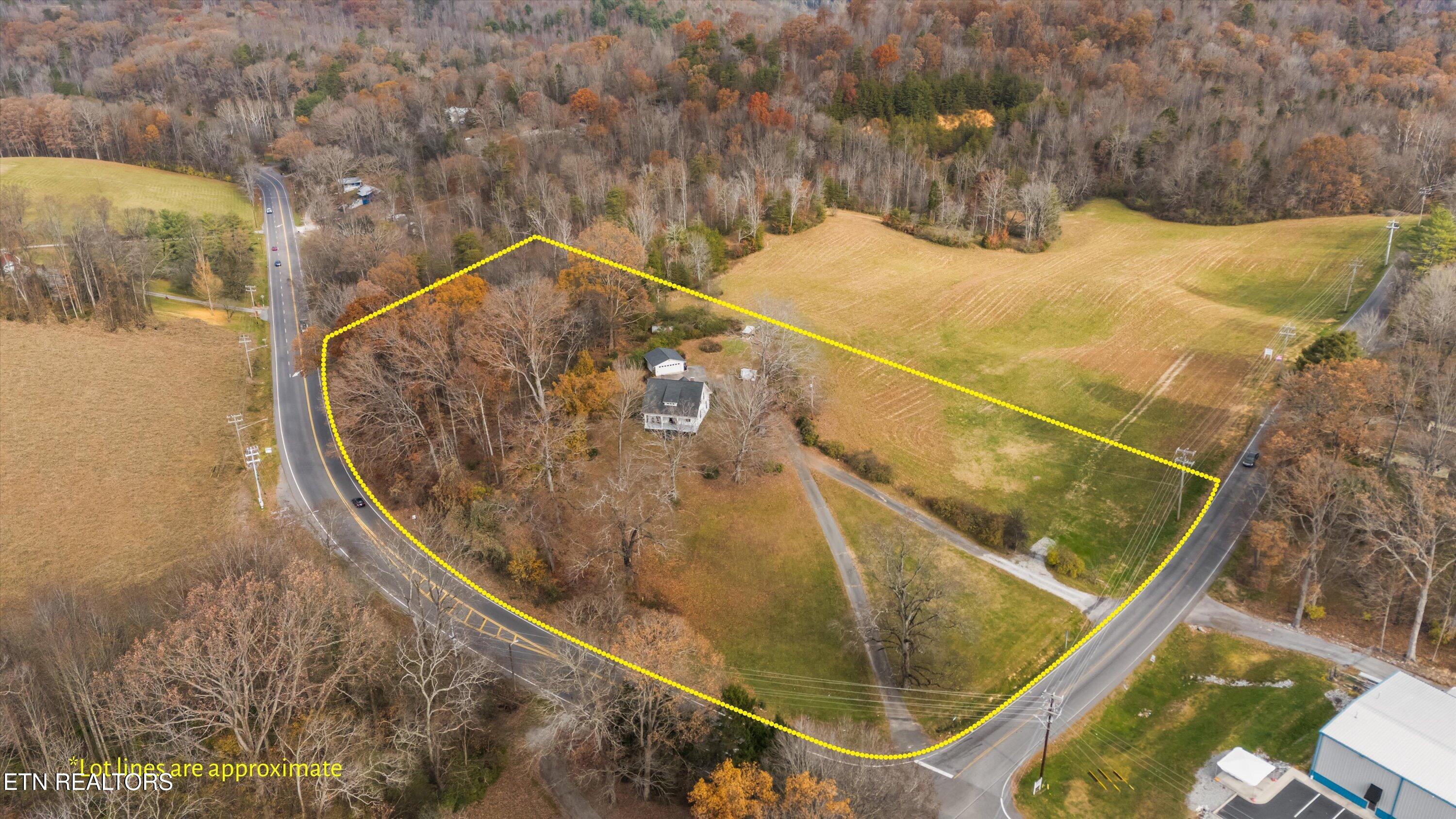 804 Lake City Highway Clinton TN 37716