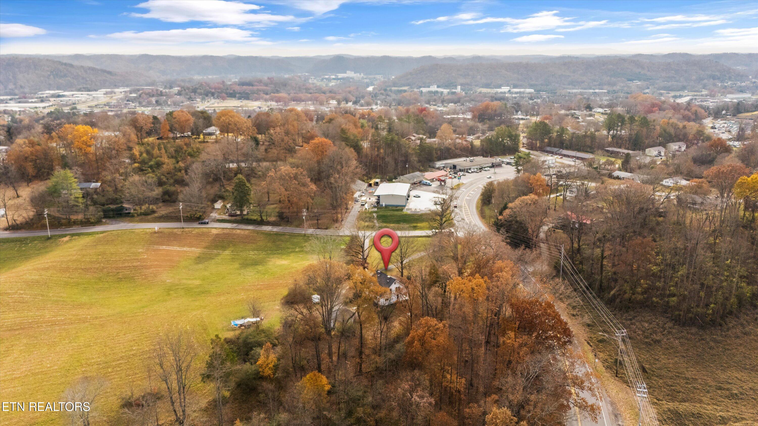 804 Lake City Highway Clinton TN 37716