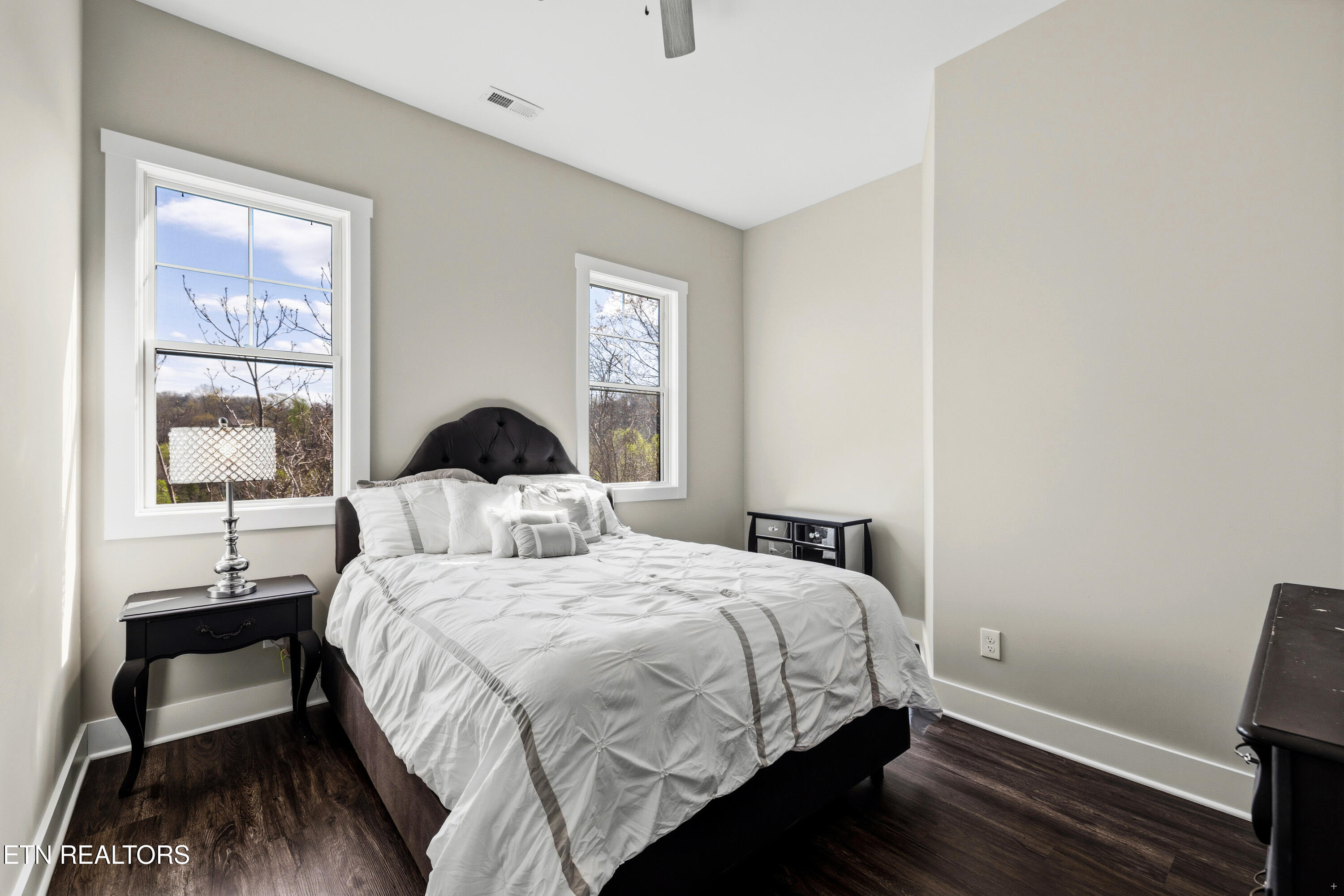 3385 Russell Brothers Road Sharps Chapel TN 37866