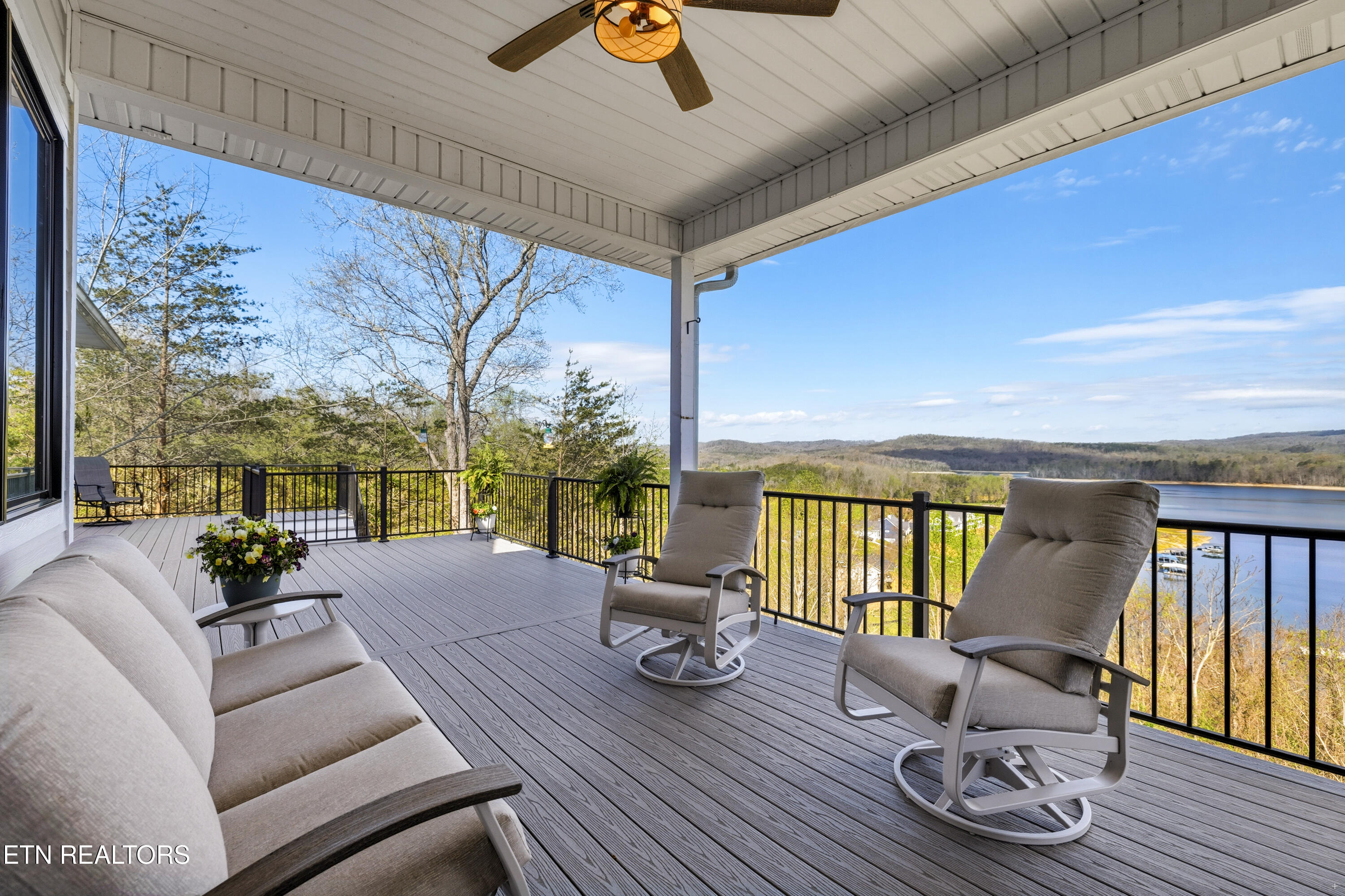 3385 Russell Brothers Road Sharps Chapel TN 37866
