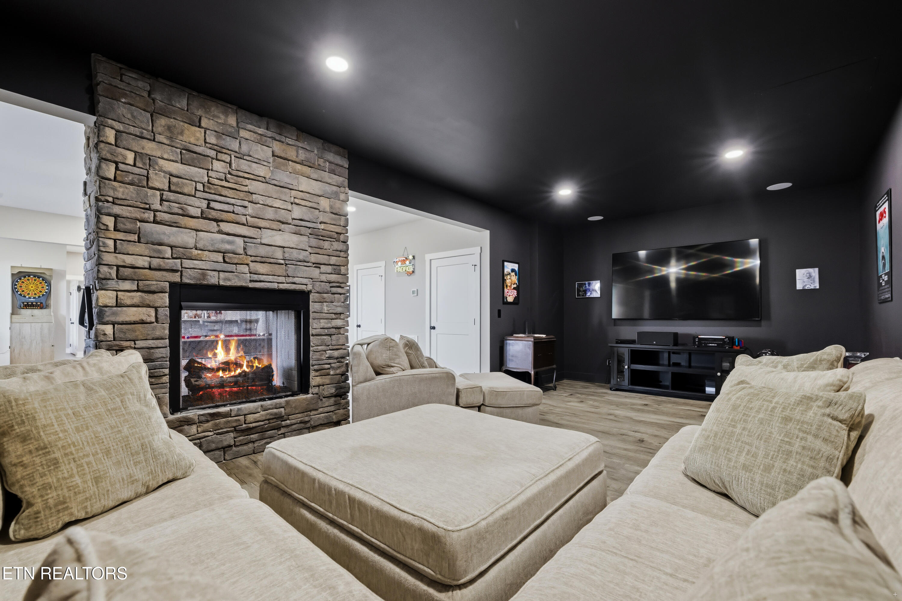 3385 Russell Brothers Road Sharps Chapel TN 37866