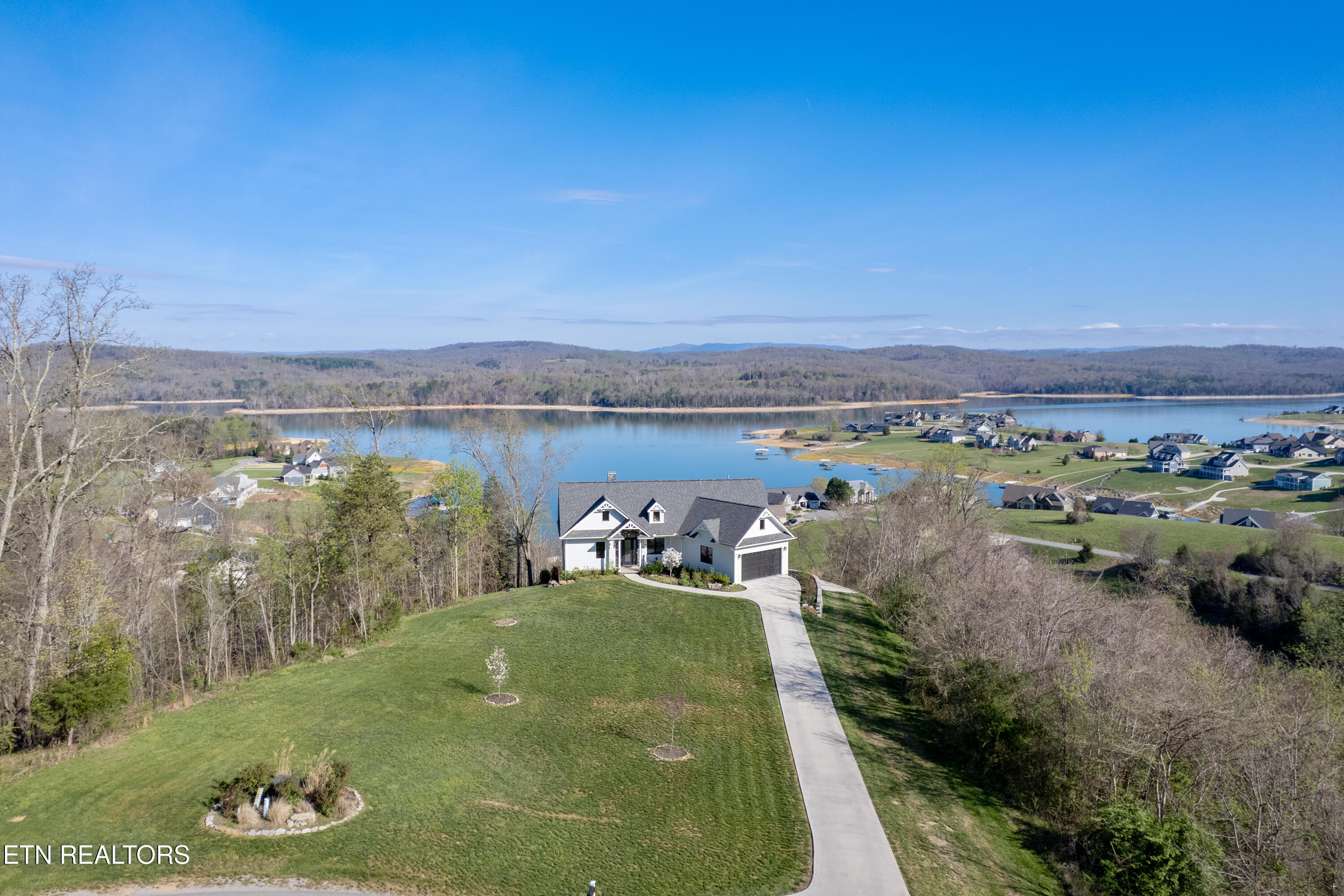 3385 Russell Brothers Road Sharps Chapel TN 37866