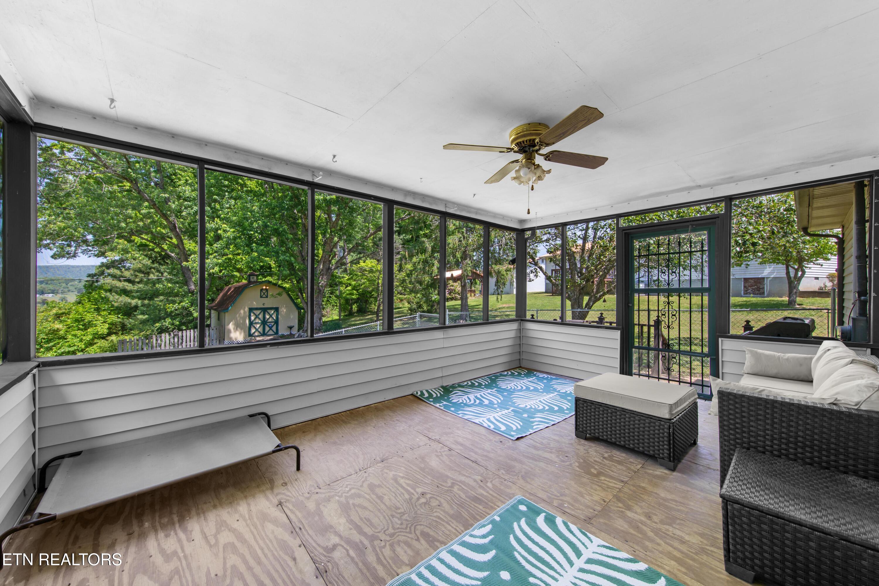 112 Shannon Road Jacksboro TN 37757