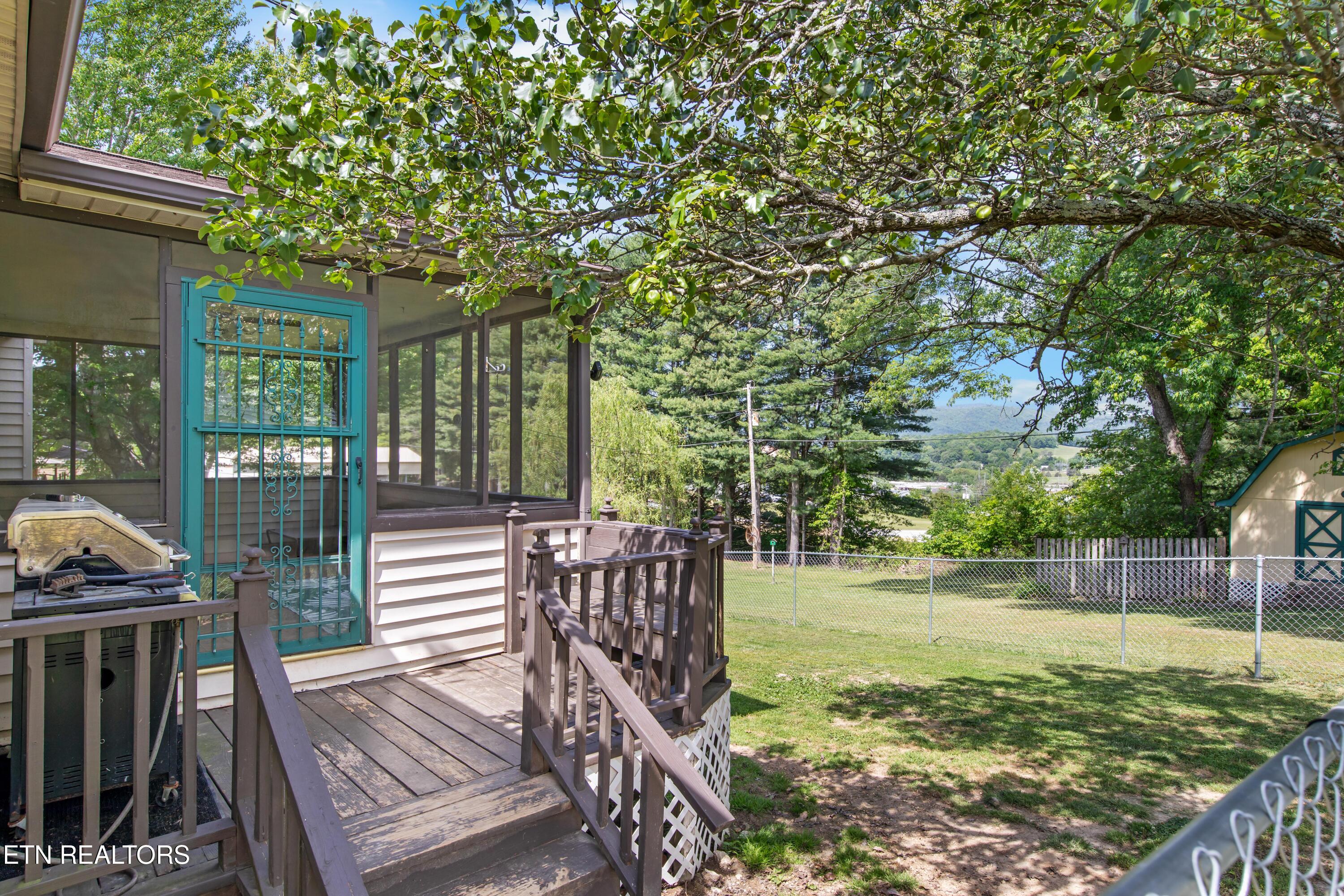 112 Shannon Road Jacksboro TN 37757