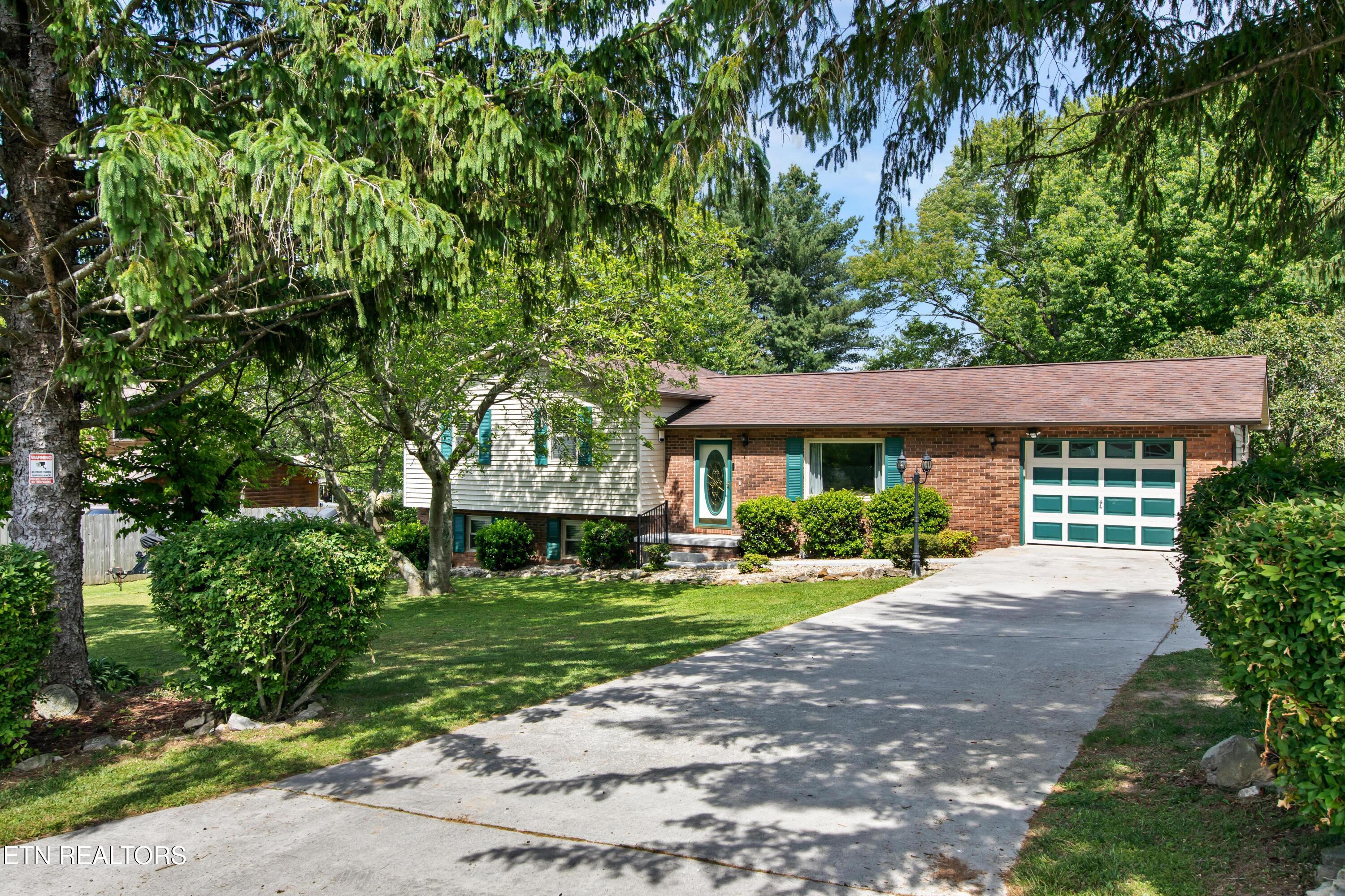 112 Shannon Road Jacksboro TN 37757