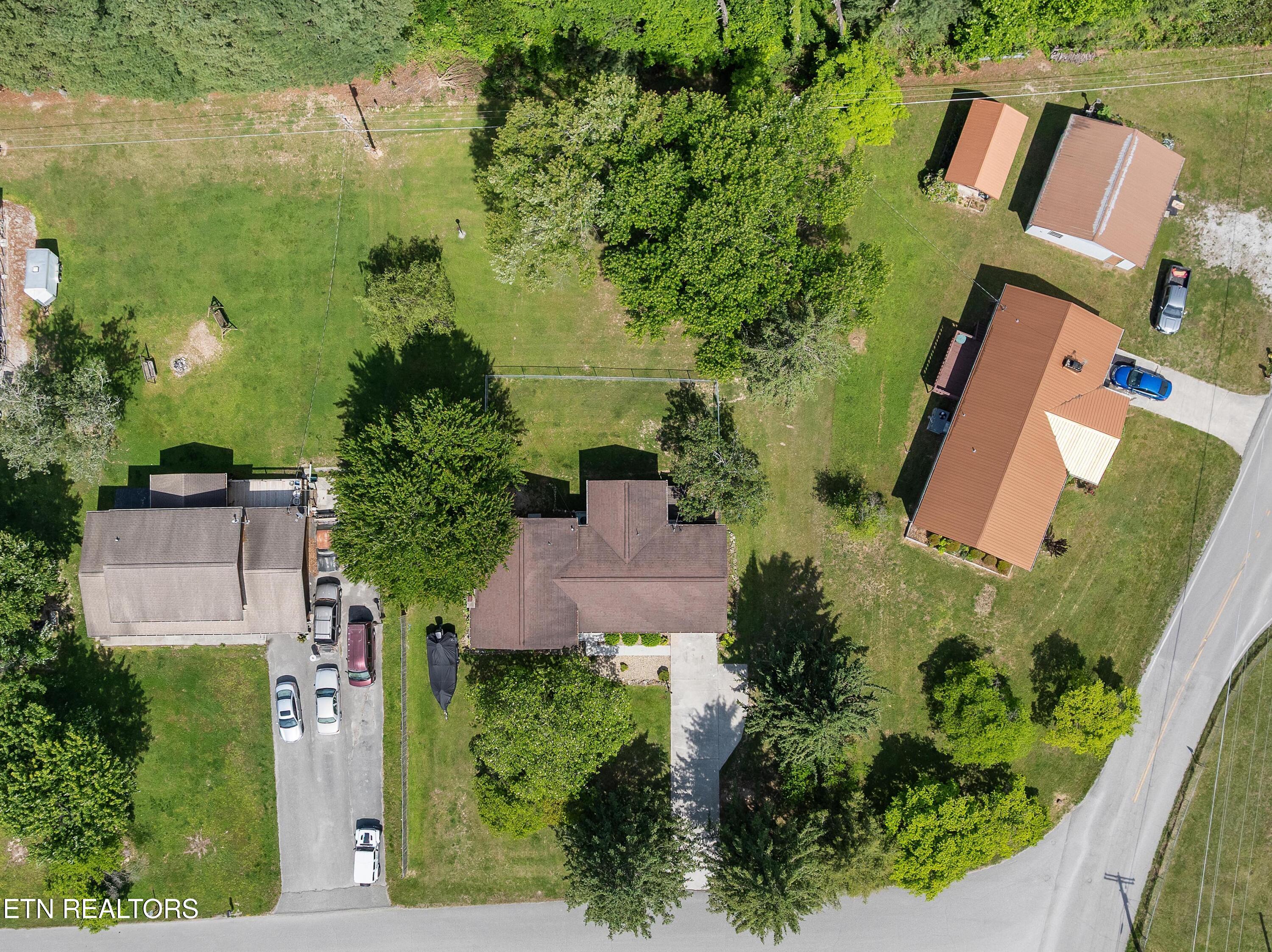 112 Shannon Road Jacksboro TN 37757