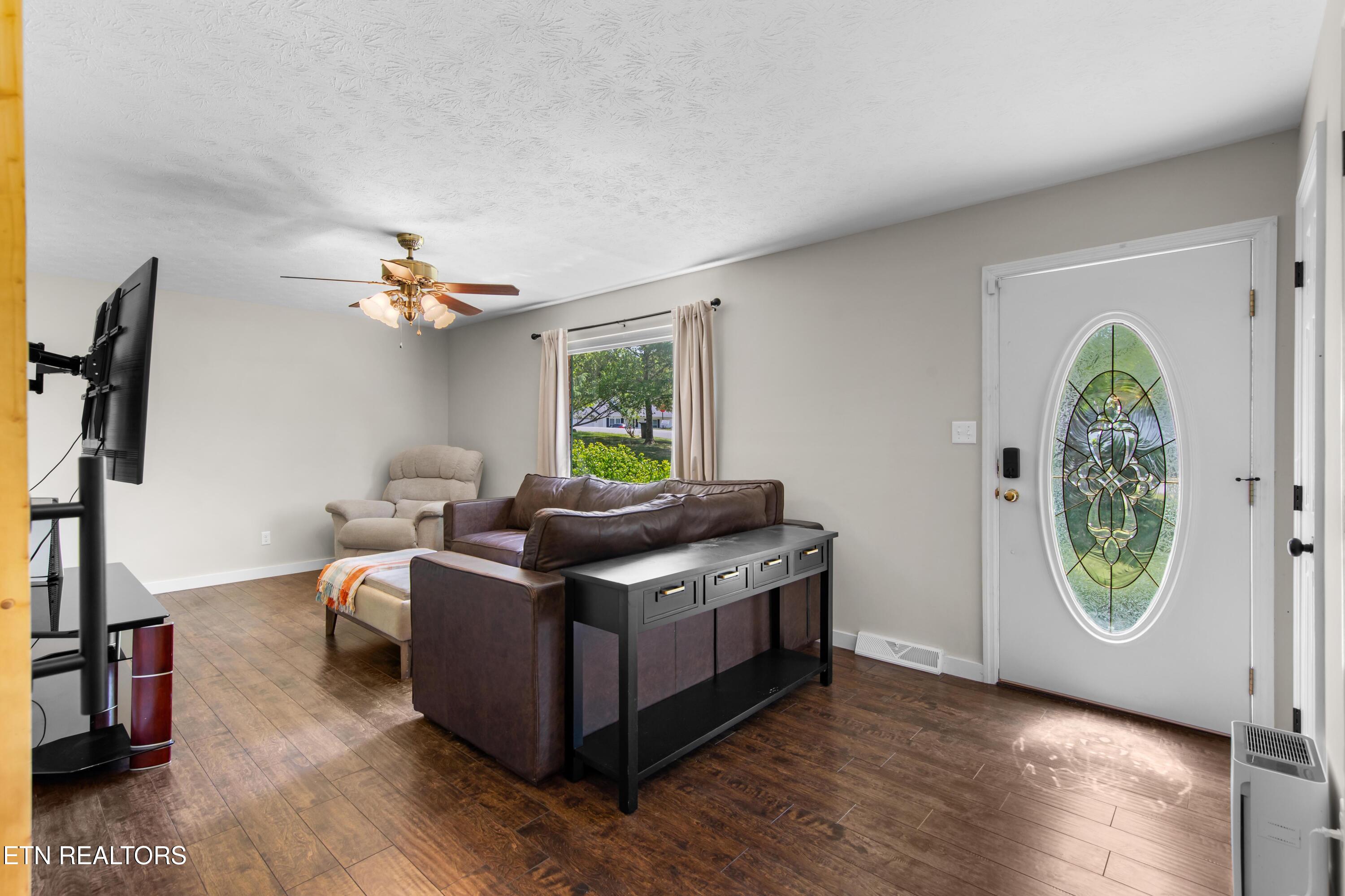 112 Shannon Road Jacksboro TN 37757