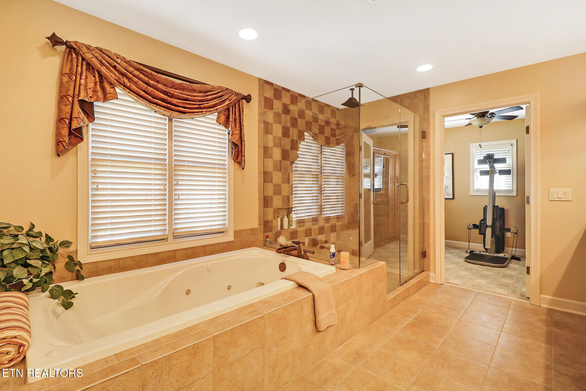 40 Vista Terrace Crossville TN 38558