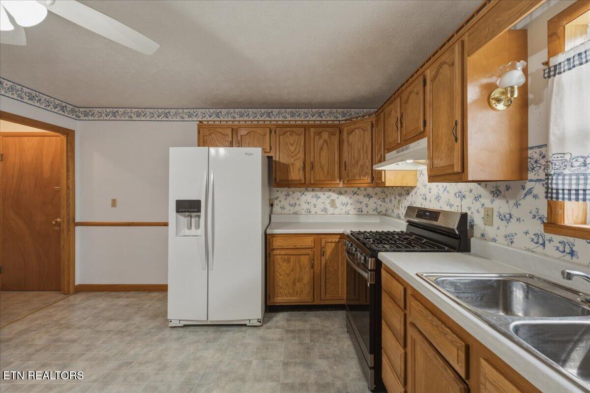 142 Oak Drive Kingston TN 37763