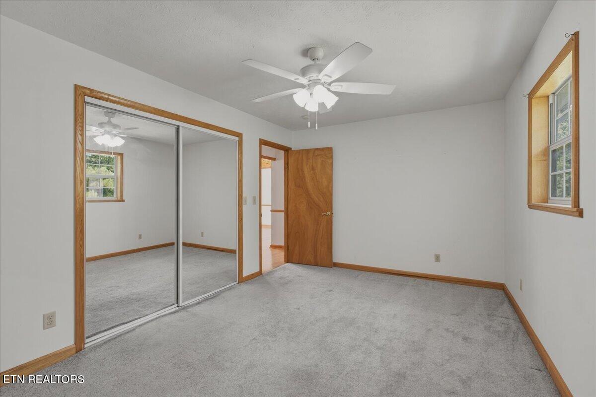 142 Oak Drive Kingston TN 37763