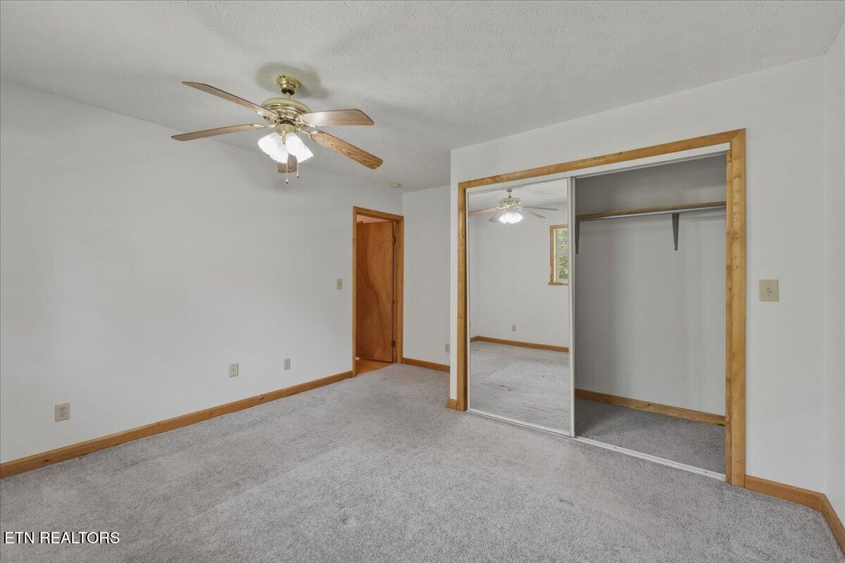 142 Oak Drive Kingston TN 37763