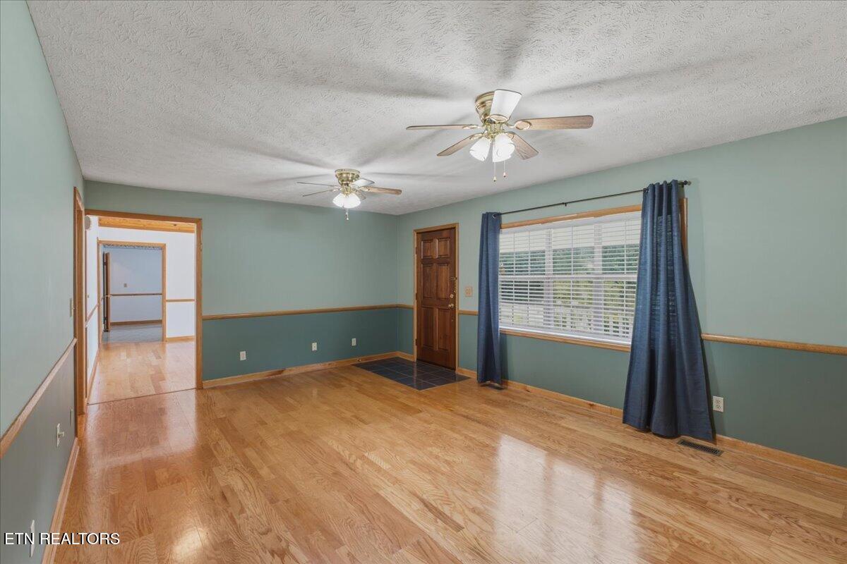 142 Oak Drive Kingston TN 37763