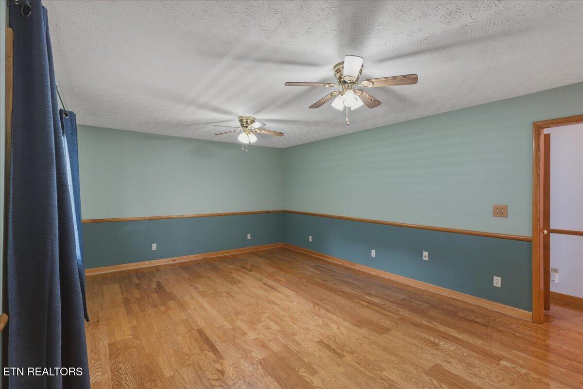 142 Oak Drive Kingston TN 37763