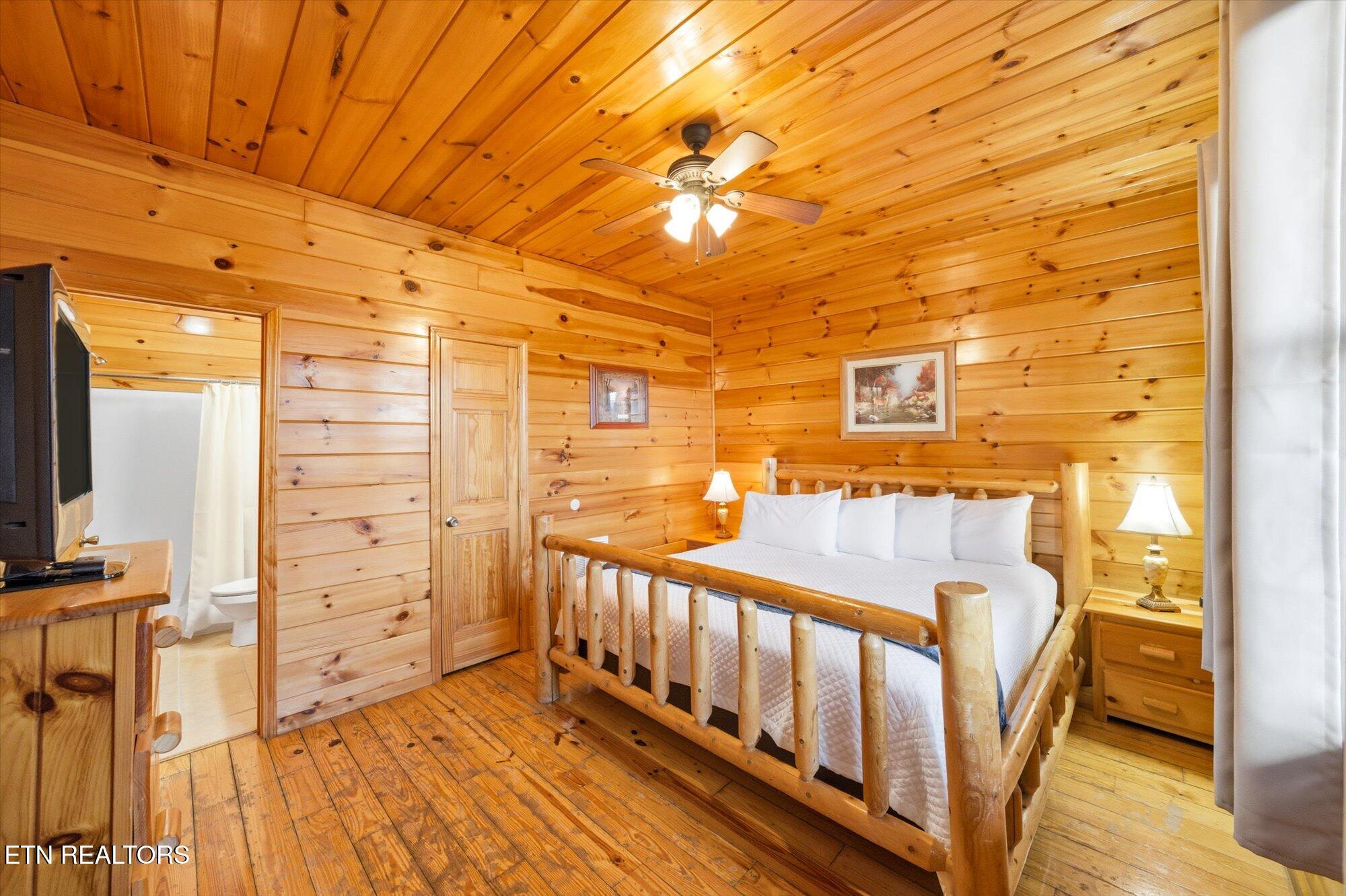 2022 Oakmont Drive Sevierville TN 37876