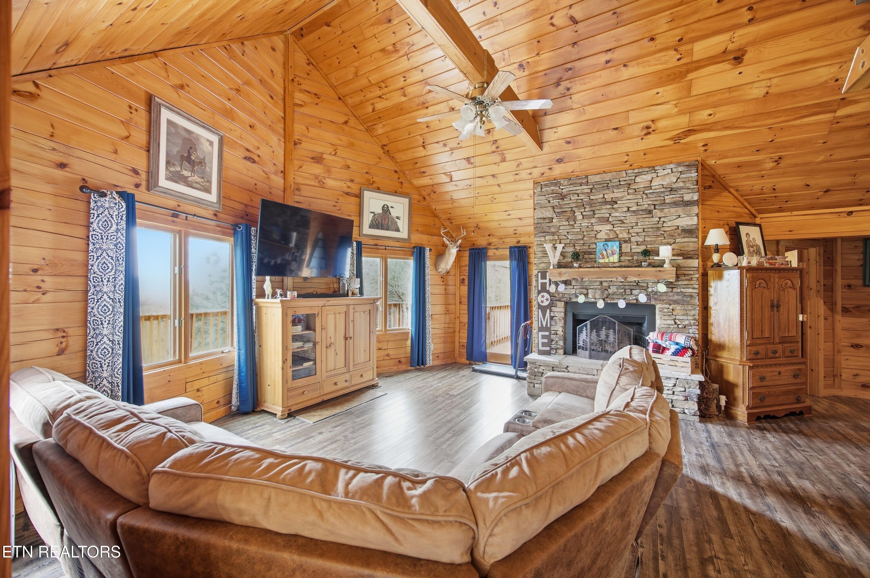 699 Lakeview Drive Sharps Chapel TN 37866