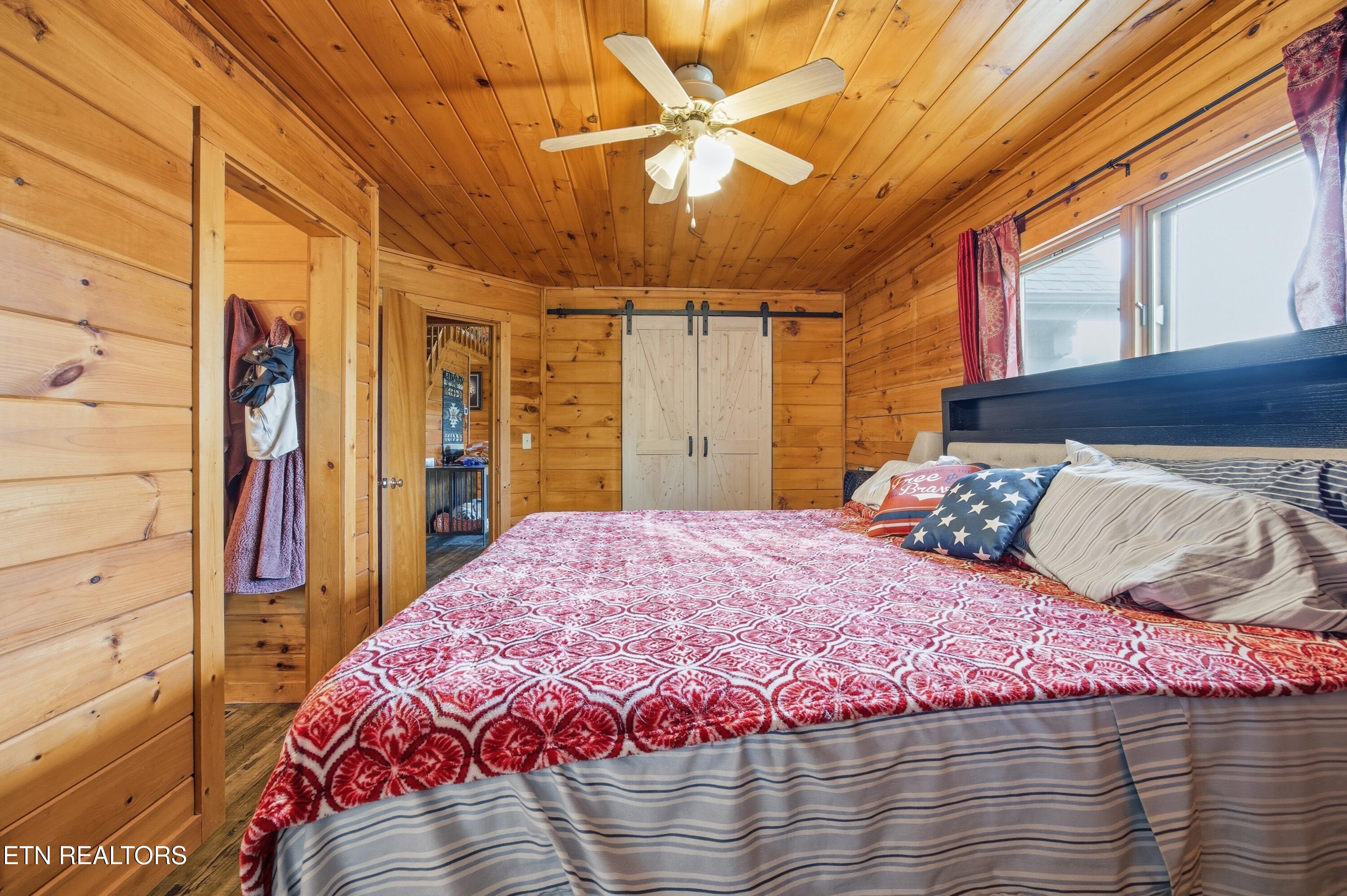 699 Lakeview Drive Sharps Chapel TN 37866
