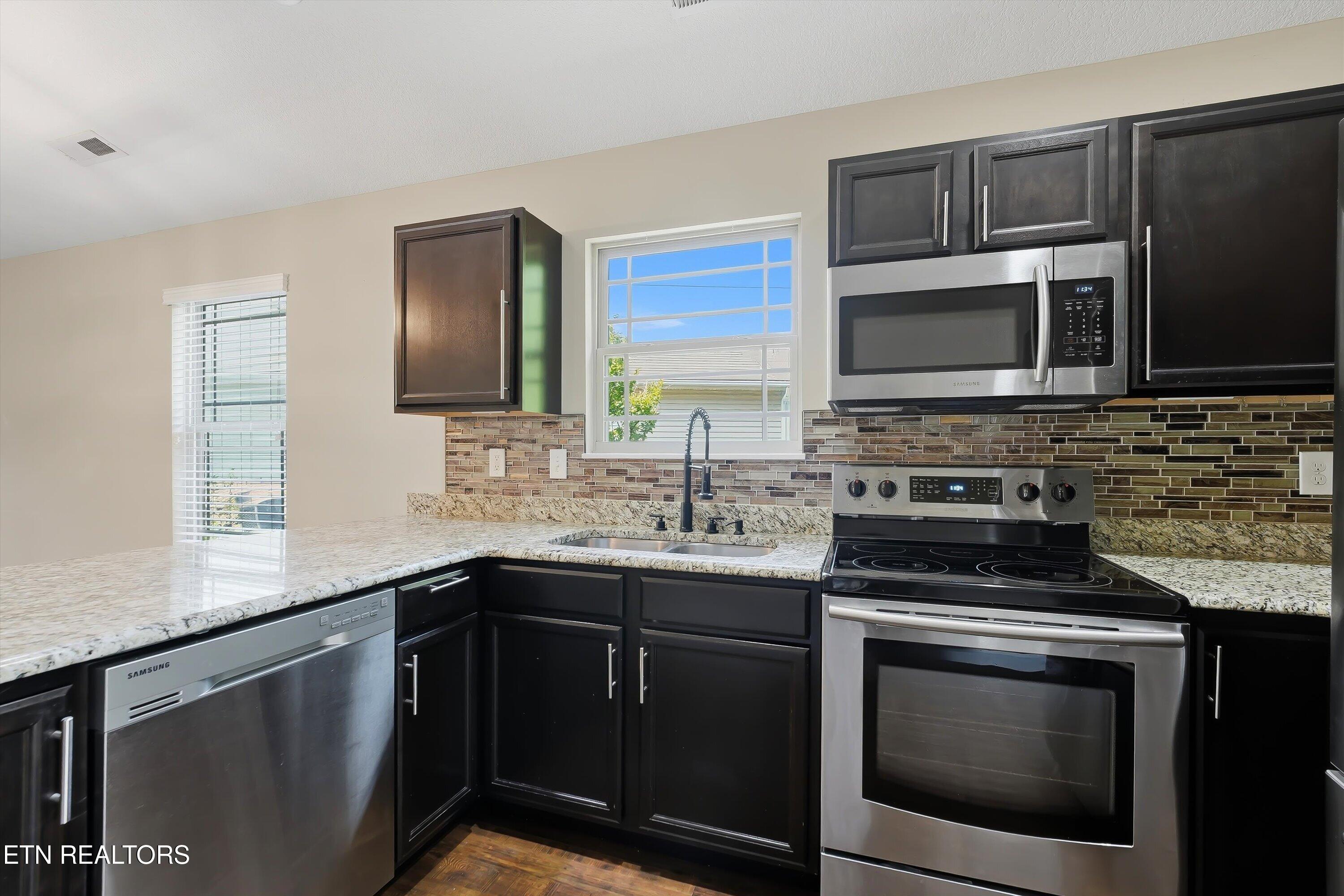 1724 Cove Oak Lane Knoxville TN 37909
