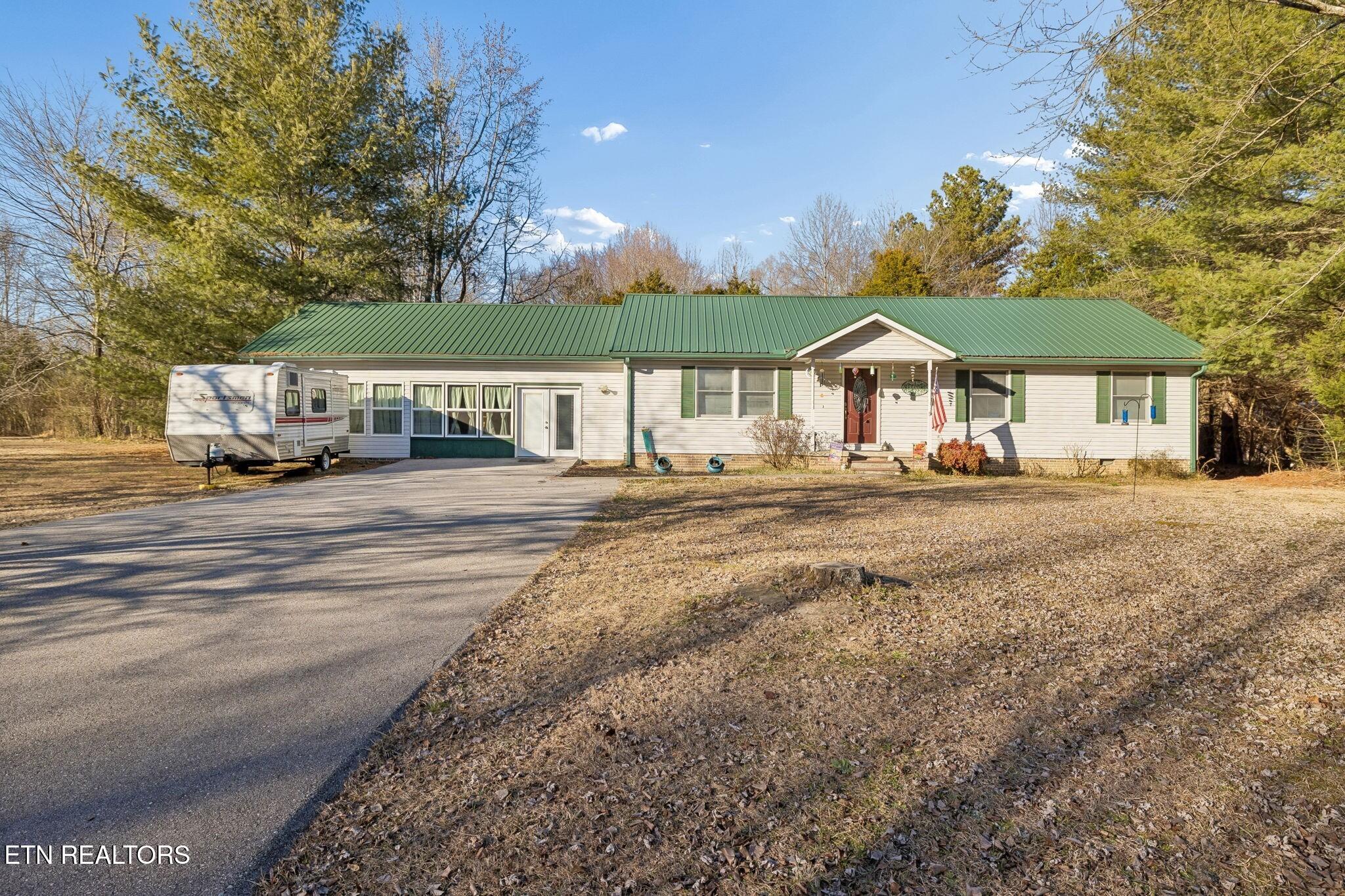 330 Deerfield Road Sparta TN 38583