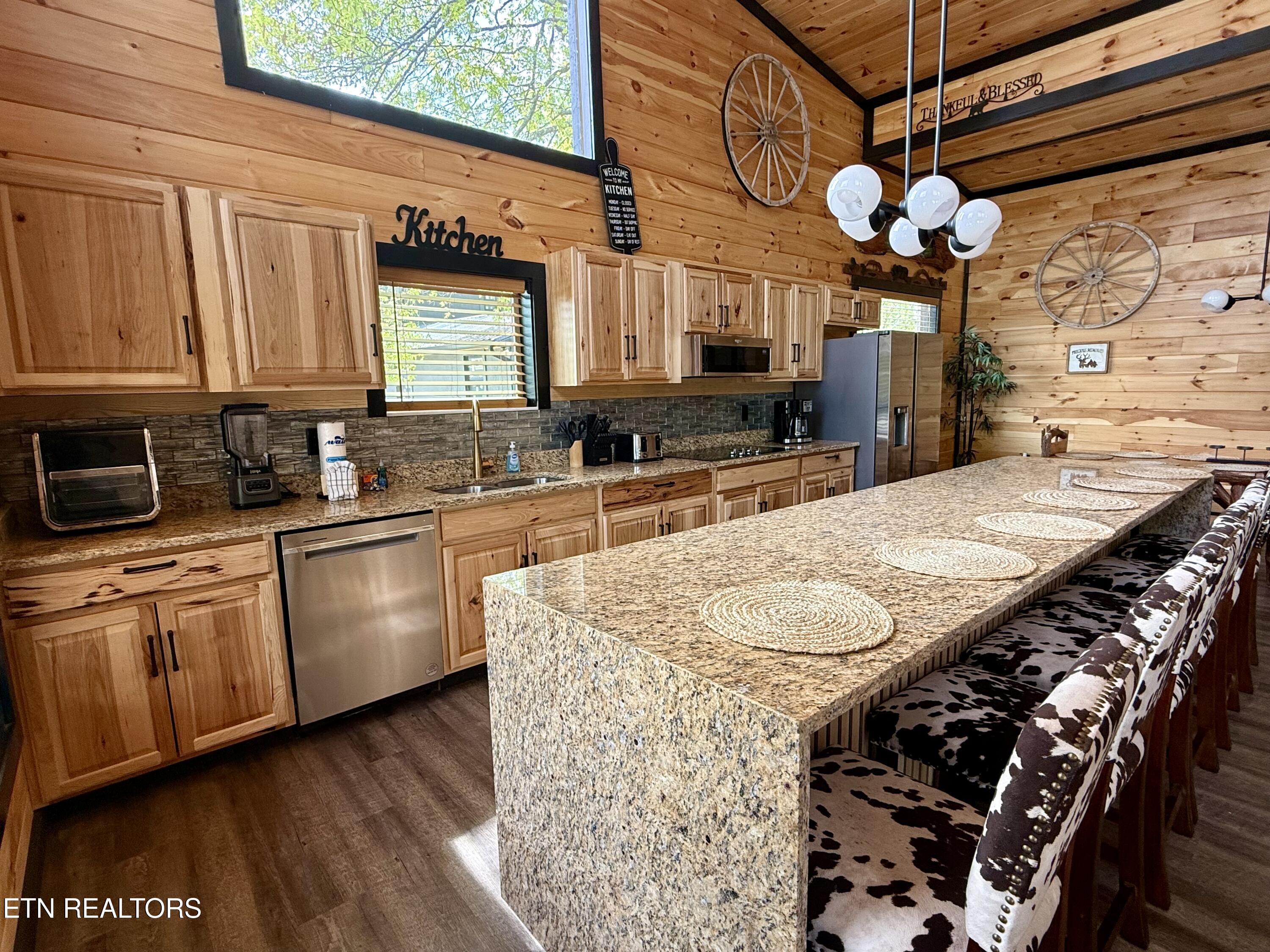 725 Timberlake Sevierville TN 37876