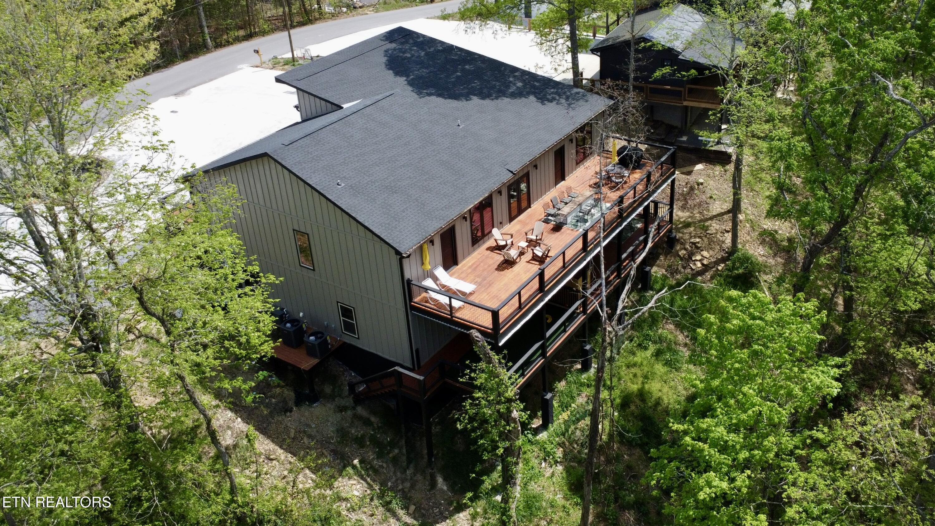 725 Timberlake Sevierville TN 37876