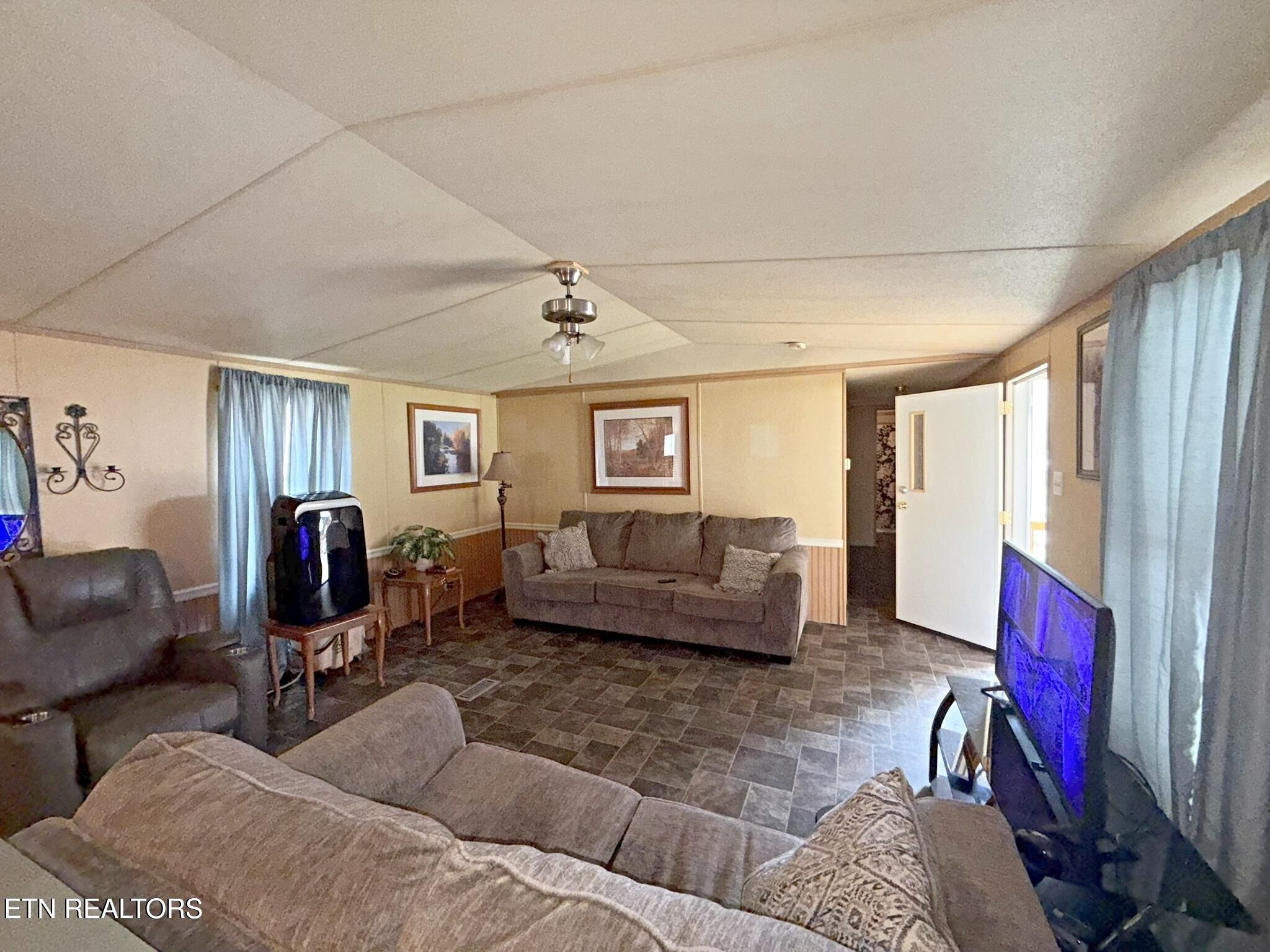 138 Pearly Ward Lane Caryville TN 37714