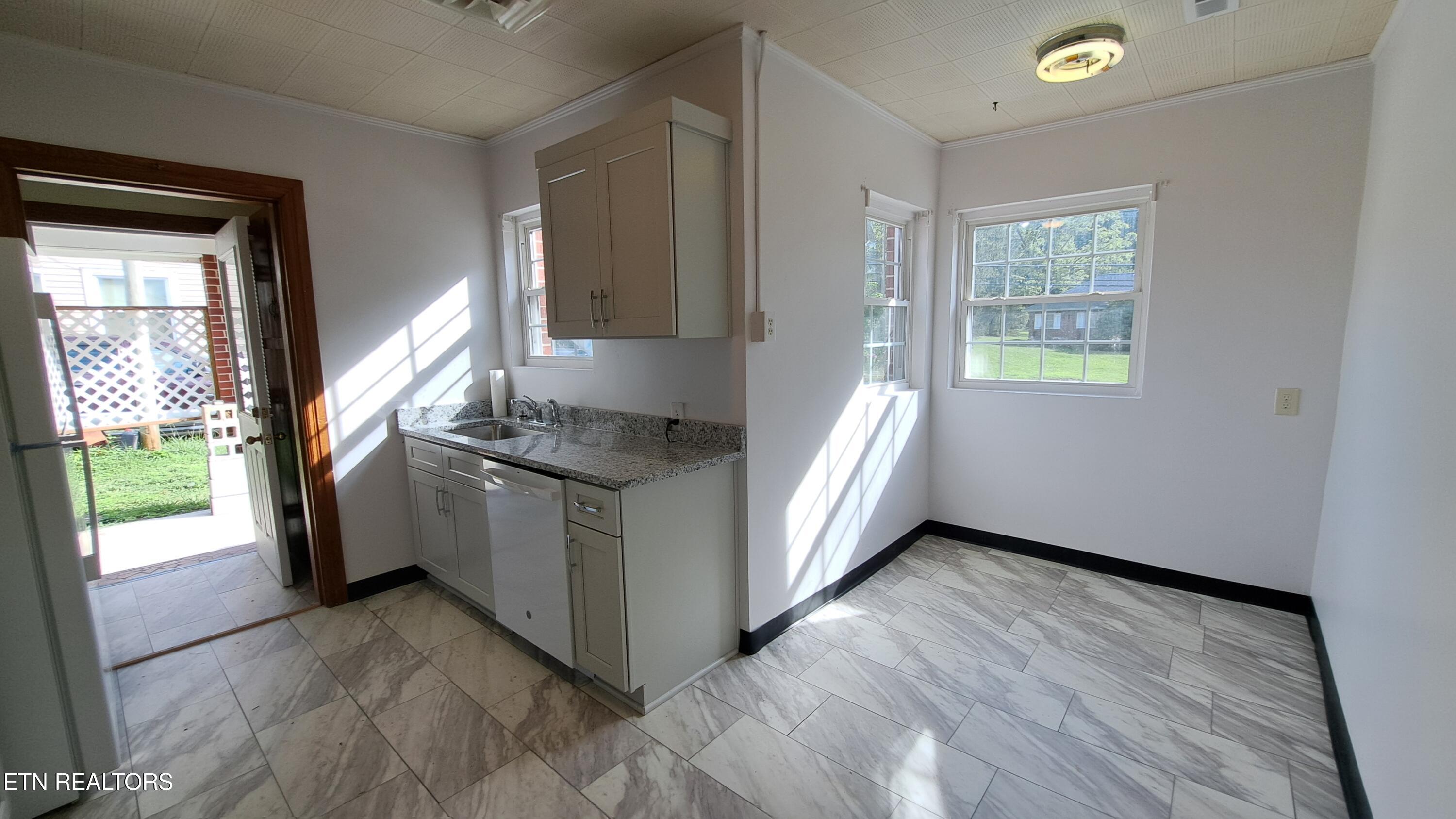 59 Brown Avenue Crossville TN 38555