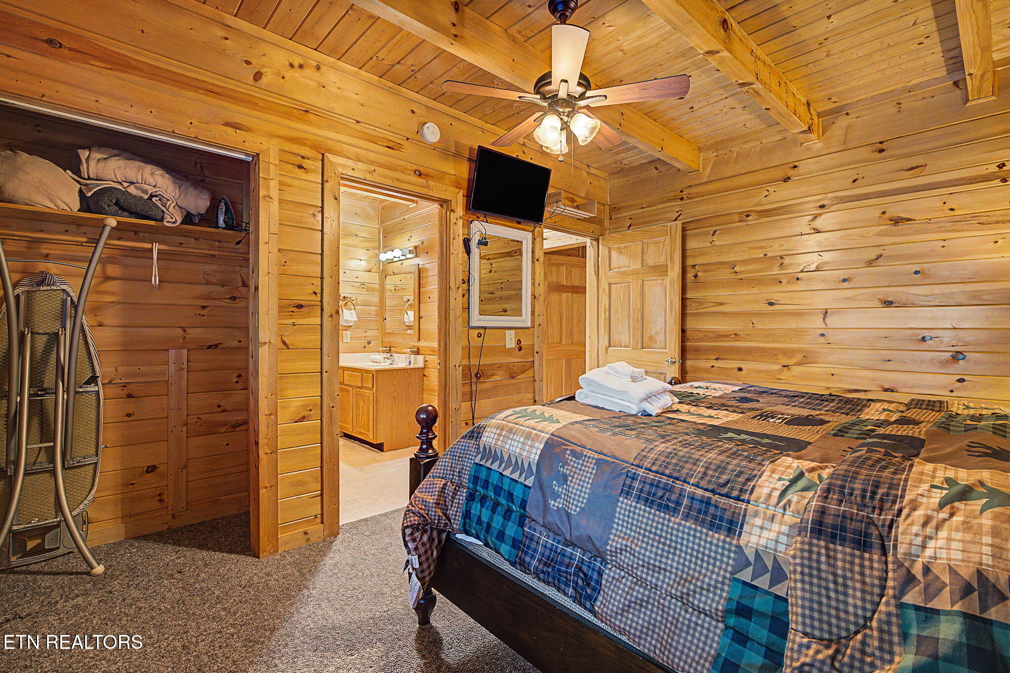 2223 Eagle Feather Drive Sevierville TN 37876