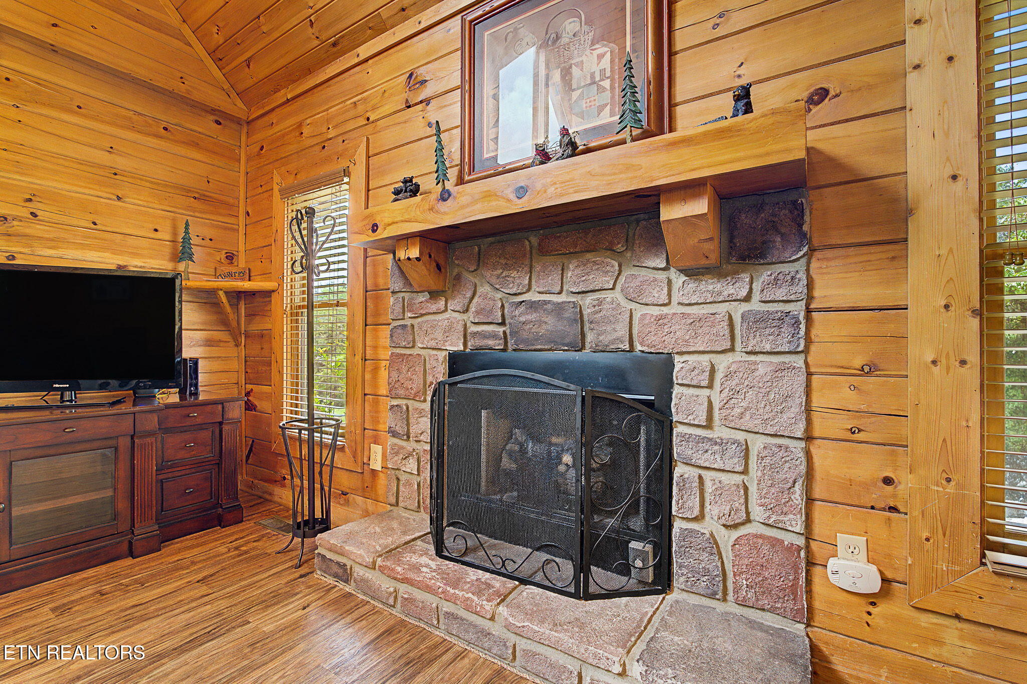 2223 Eagle Feather Drive Sevierville TN 37876