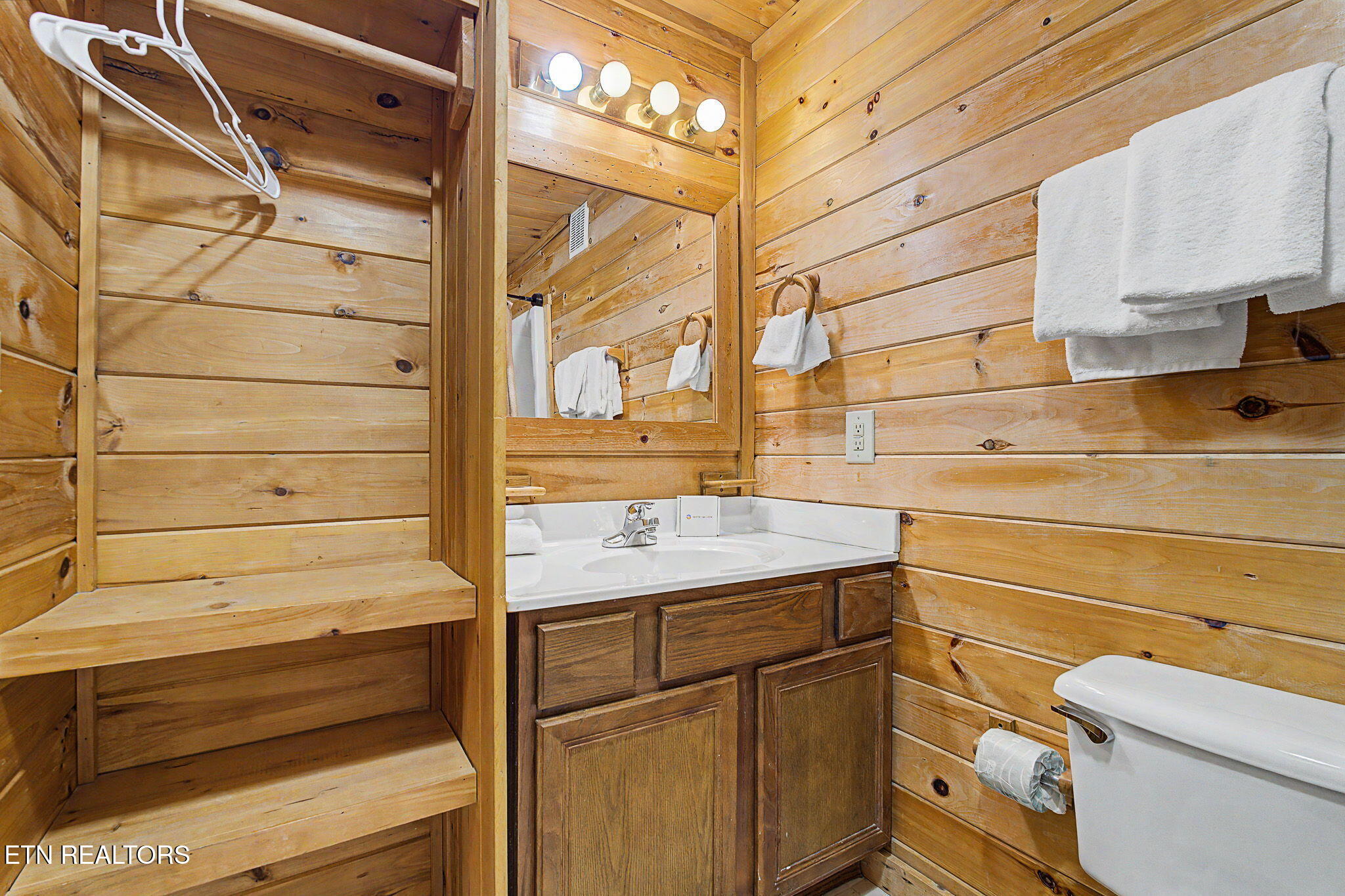 2223 Eagle Feather Drive Sevierville TN 37876