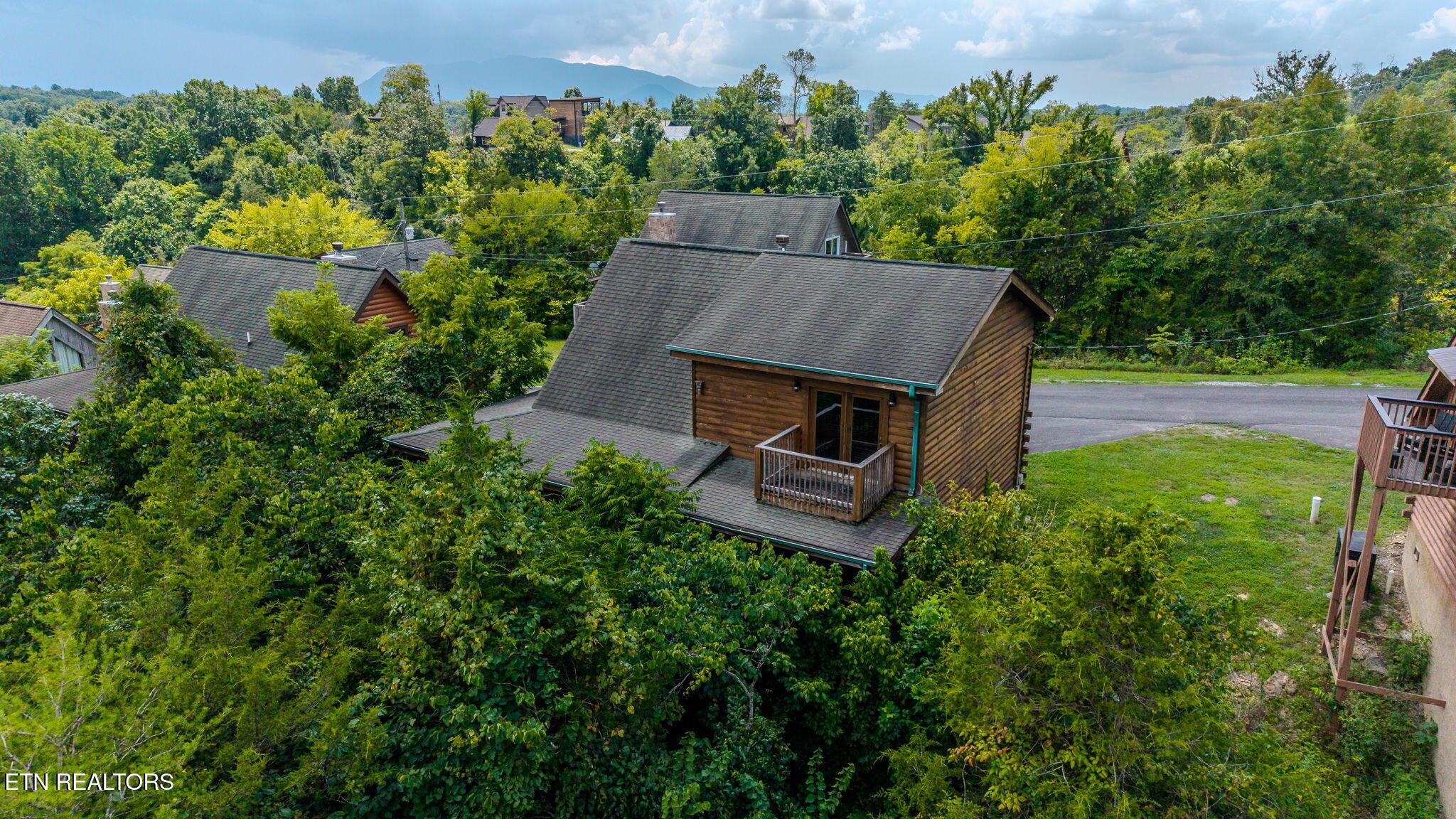 2223 Eagle Feather Drive Sevierville TN 37876