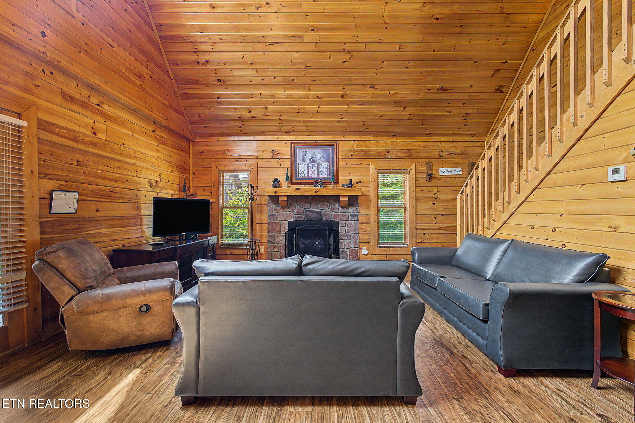 2223 Eagle Feather Drive Sevierville TN 37876