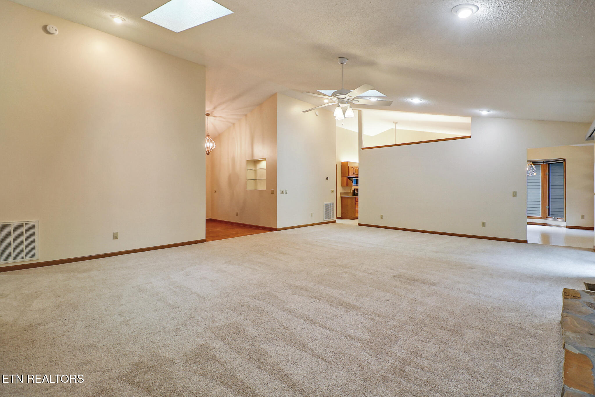 35 Pineridge Court Crossville TN 38558