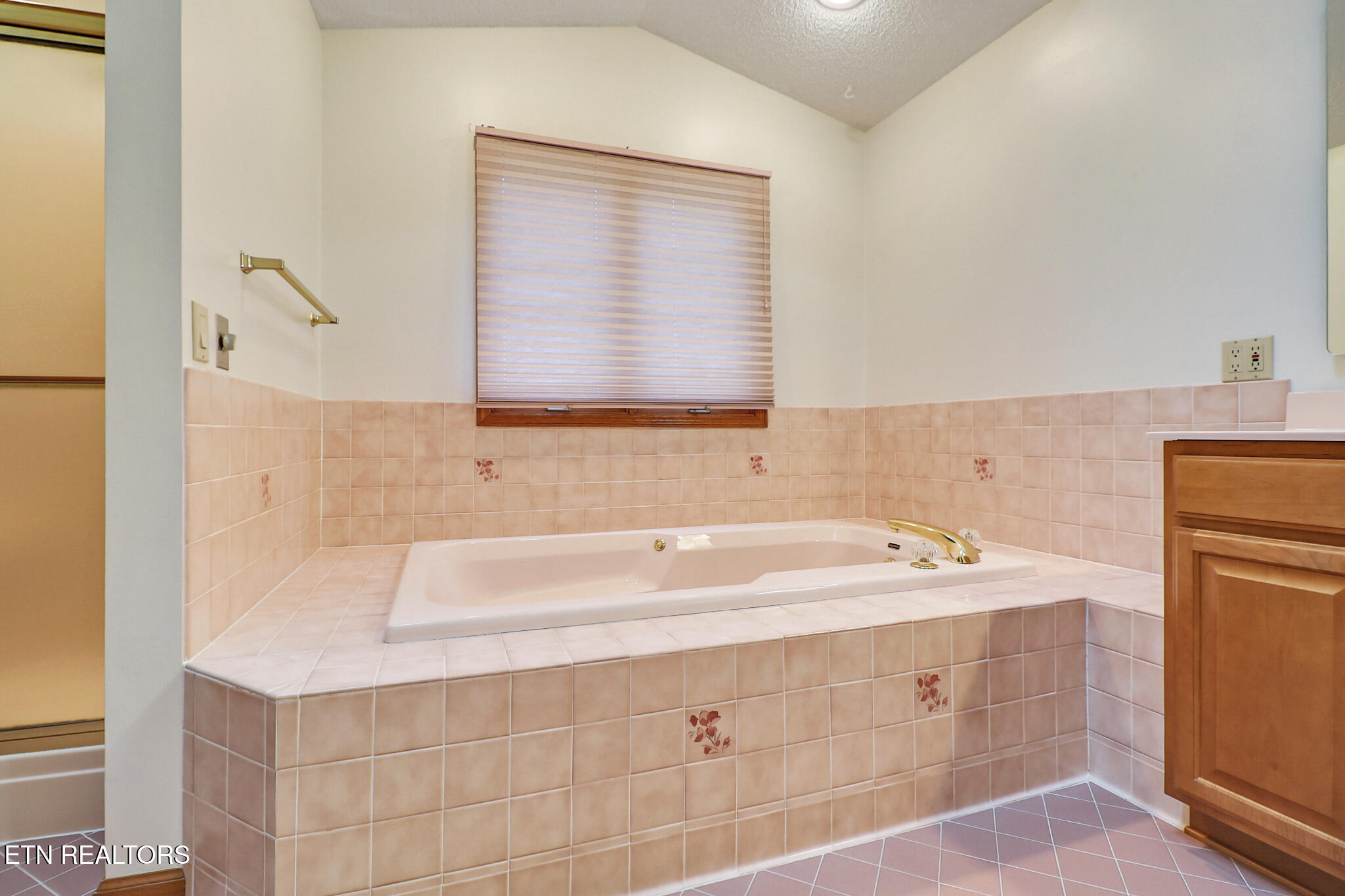 35 Pineridge Court Crossville TN 38558