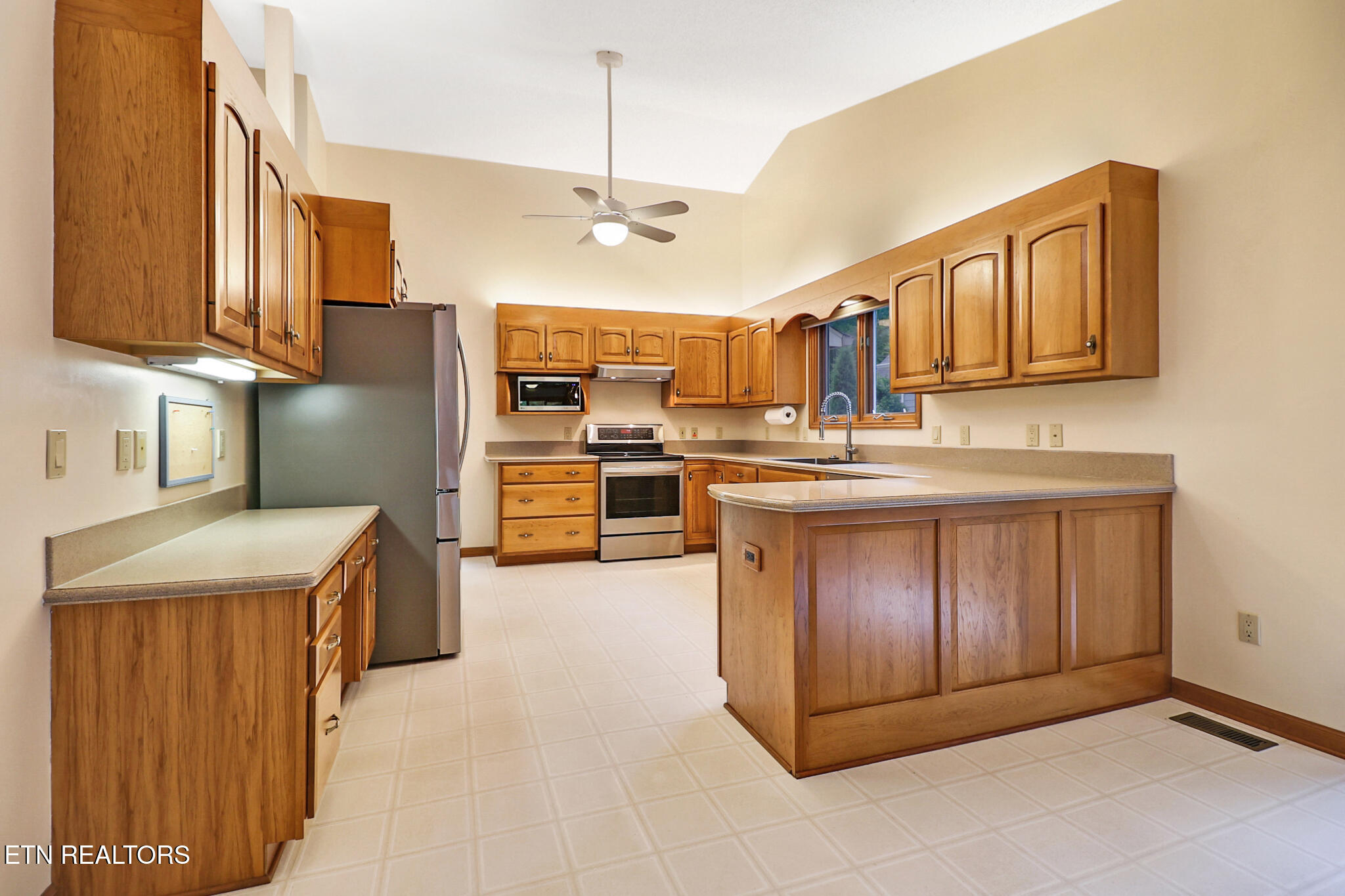 35 Pineridge Court Crossville TN 38558