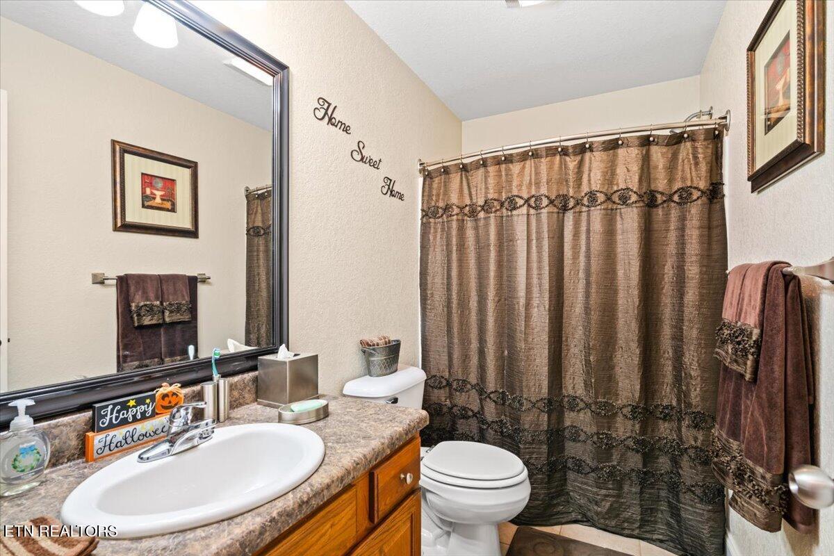 122 Michael Lane Jacksboro TN 37757