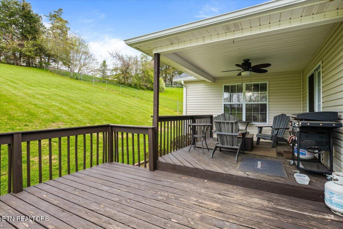 122 Michael Lane Jacksboro TN 37757