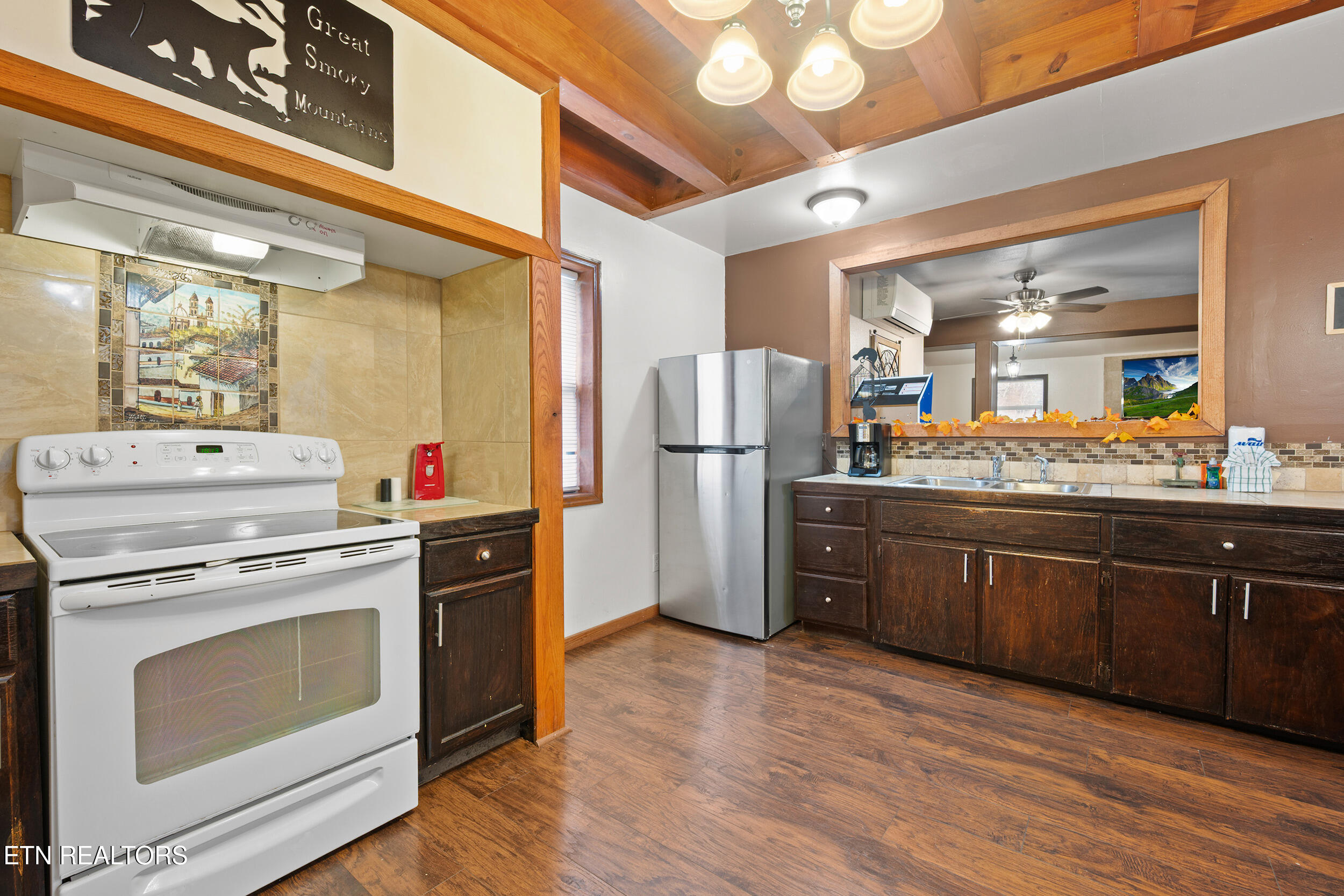 4346 Grindstone Ridge Road Pigeon Forge TN 37863