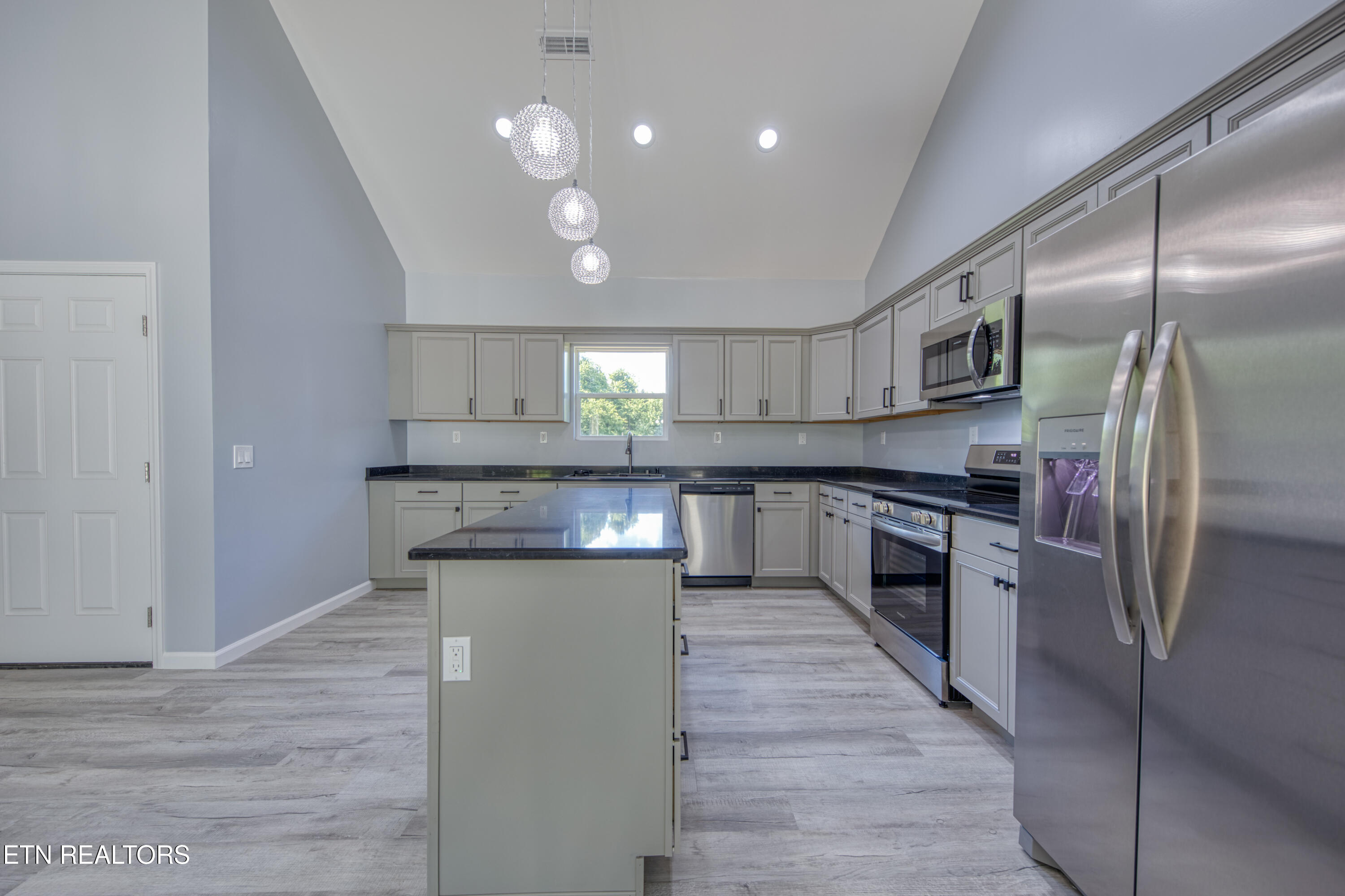 3224 Sandpiper Court Kodak TN 37764