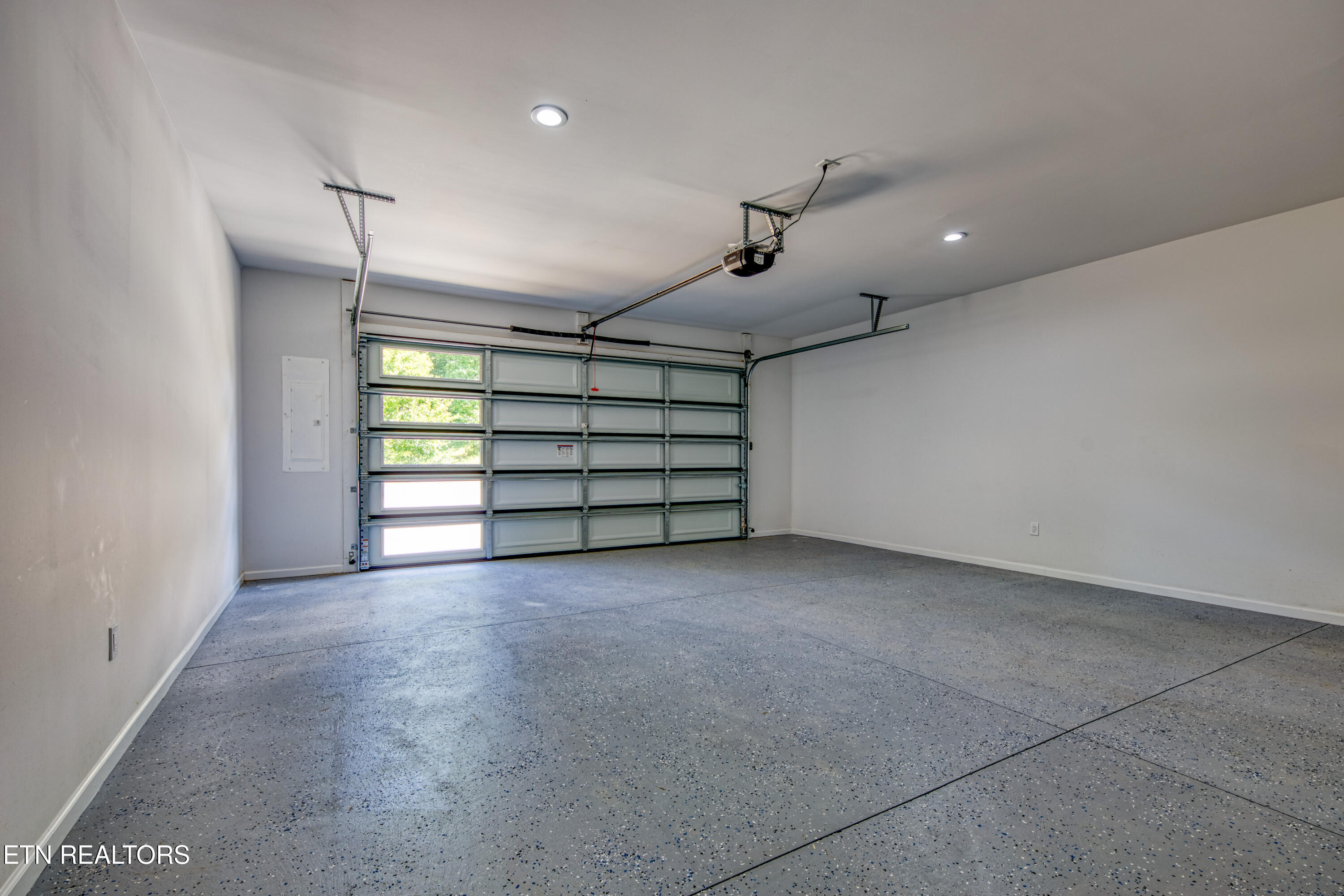 3224 Sandpiper Court Kodak TN 37764