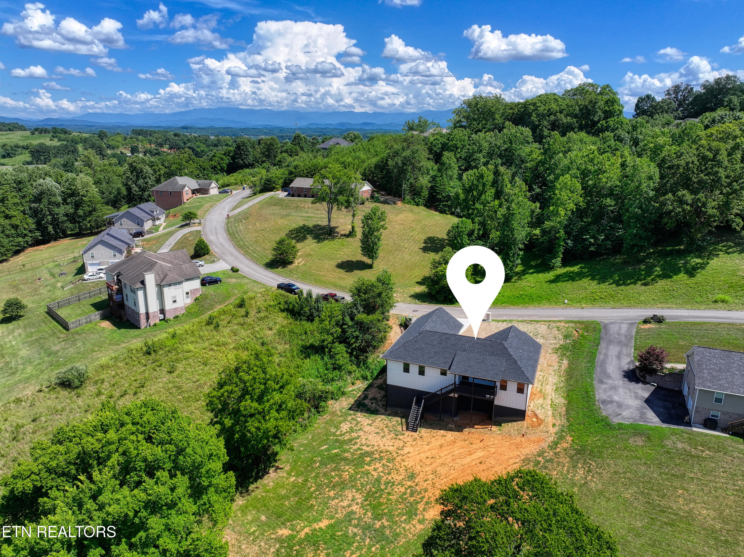 3224 Sandpiper Court Kodak TN 37764