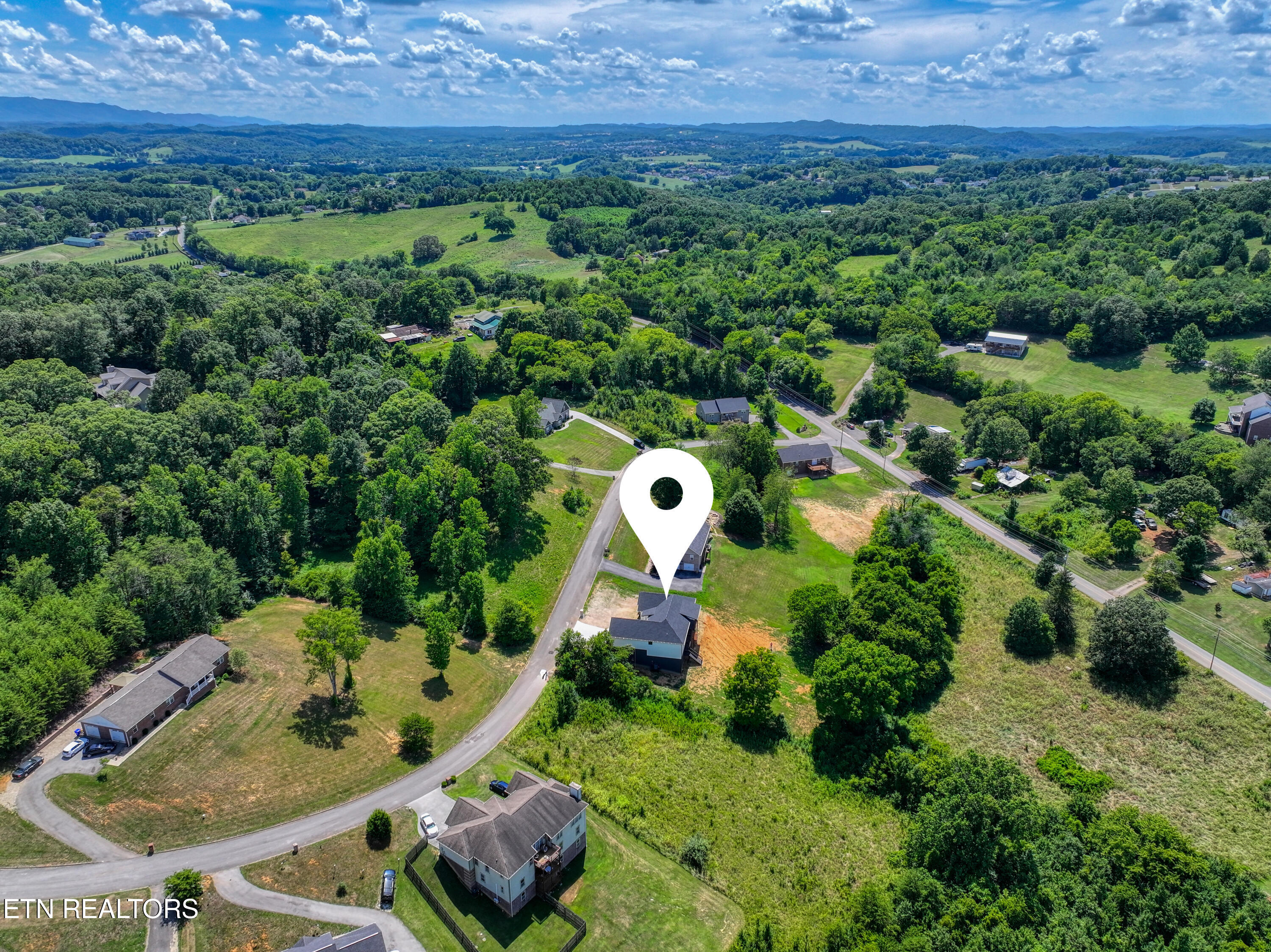 3224 Sandpiper Court Kodak TN 37764